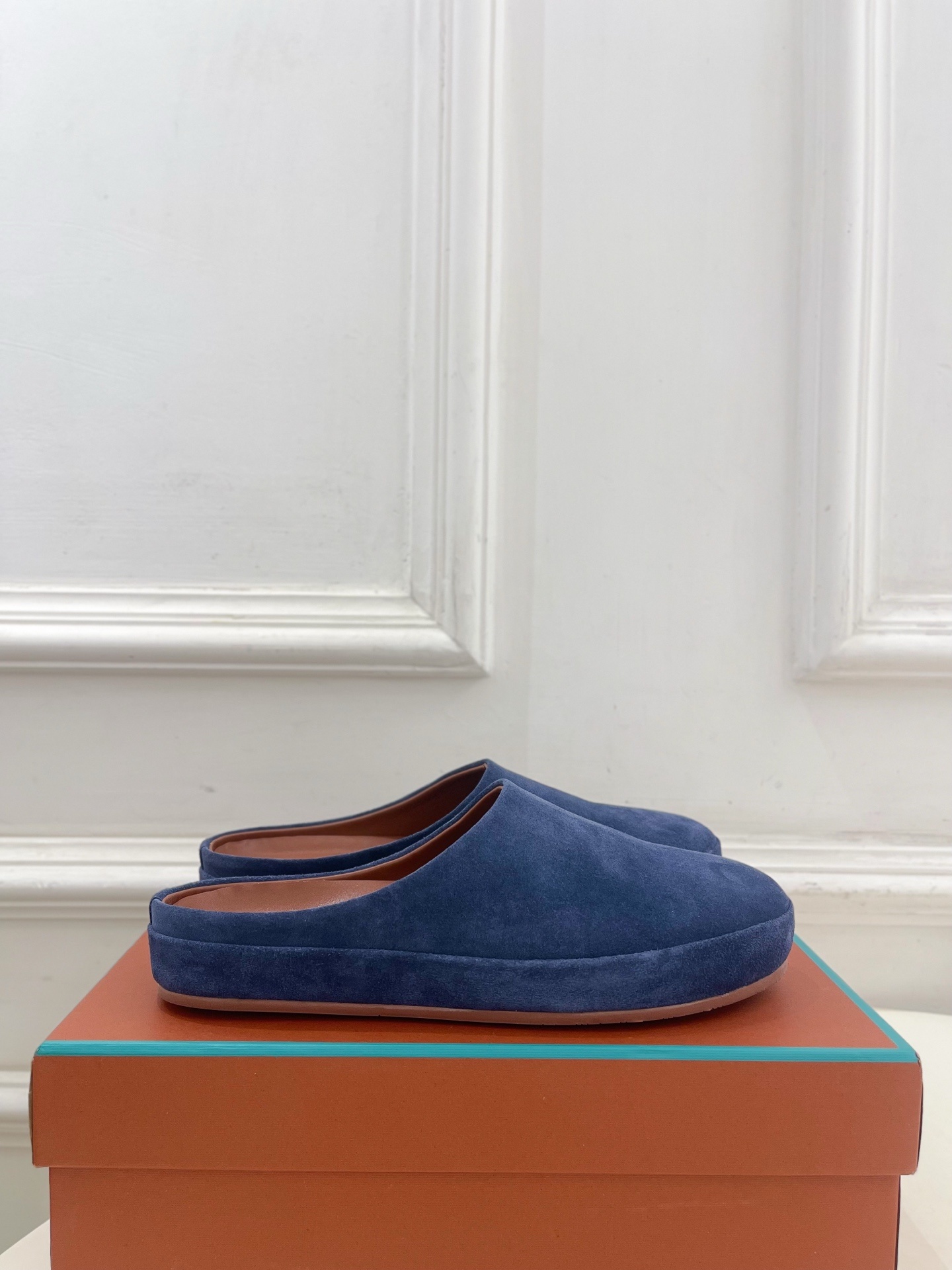 Loro Piana 乐悠翩雅 代购级别⚠️2025春夏新品 情侣款休闲半拖鞋—————————
LP