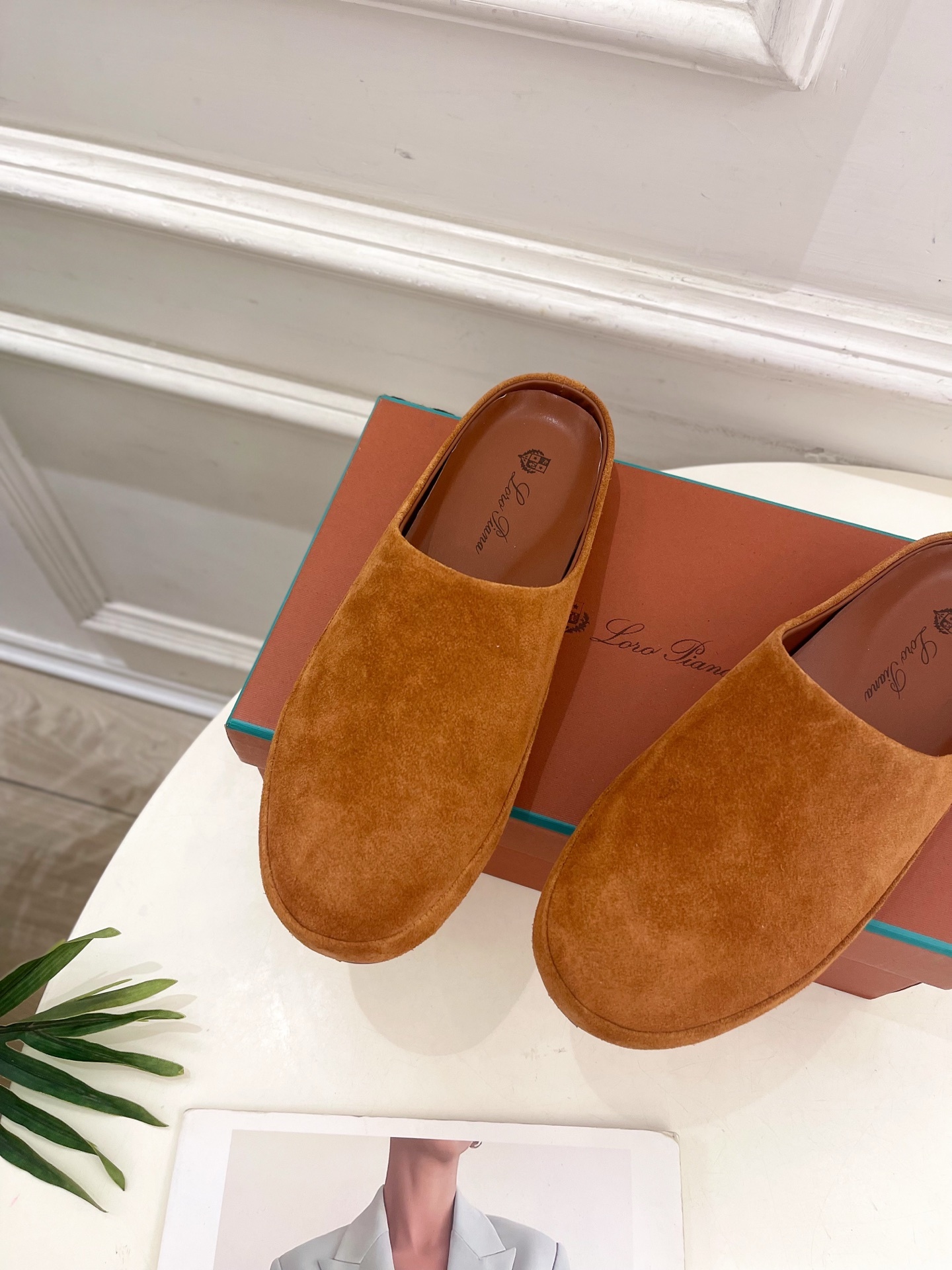 Loro Piana 乐悠翩雅 代购级别⚠️2025春夏新品 情侣款休闲半拖鞋—————————
LP