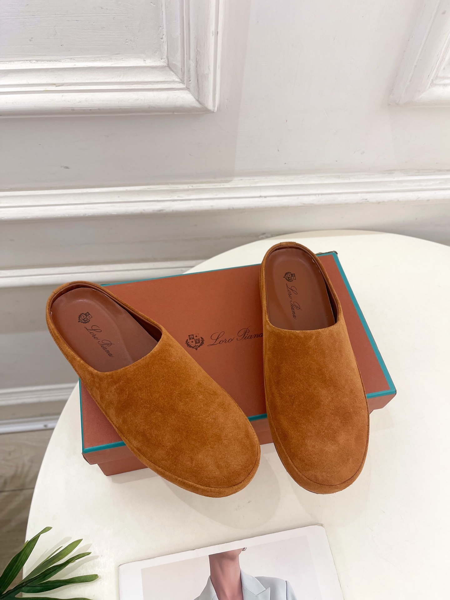 Loro Piana 乐悠翩雅 代购级别⚠️2025春夏新品 情侣款休闲半拖鞋—————————
LP
