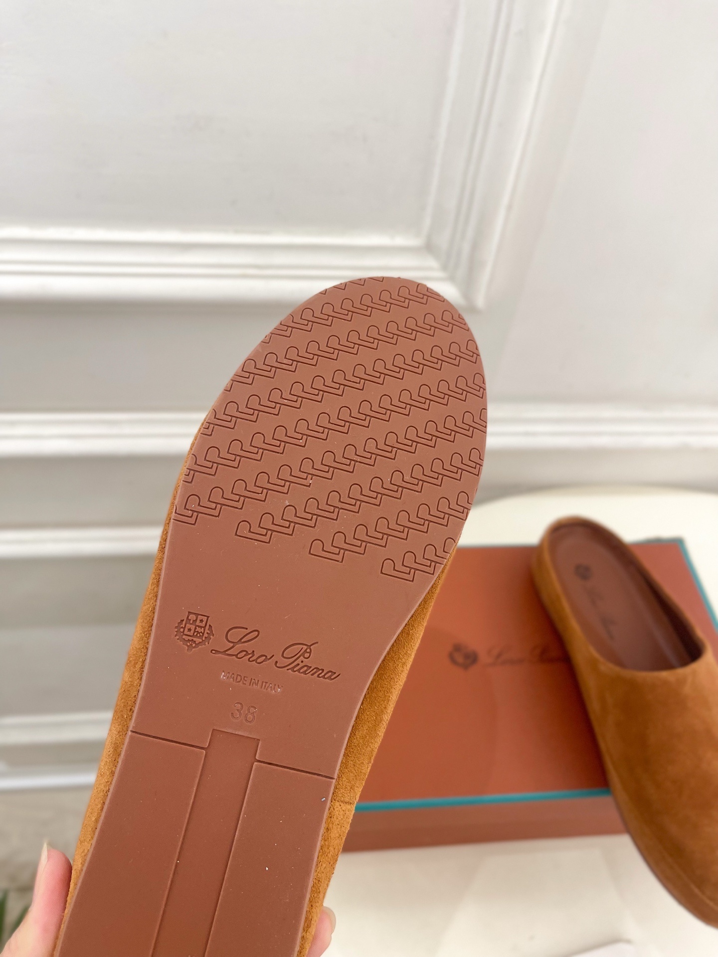 Loro Piana 乐悠翩雅 代购级别⚠️2025春夏新品 情侣款休闲半拖鞋—————————
LP