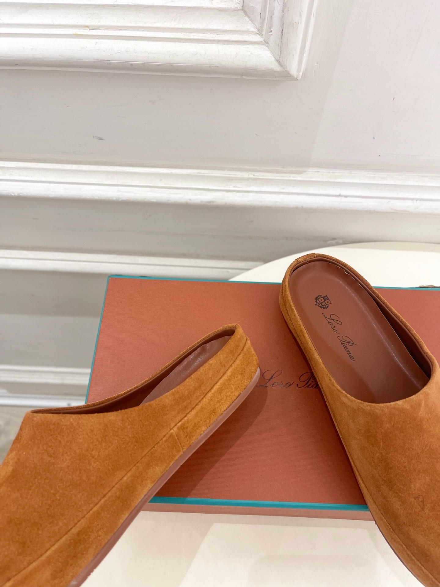 Loro Piana 乐悠翩雅 代购级别⚠️2025春夏新品 情侣款休闲半拖鞋—————————
LP