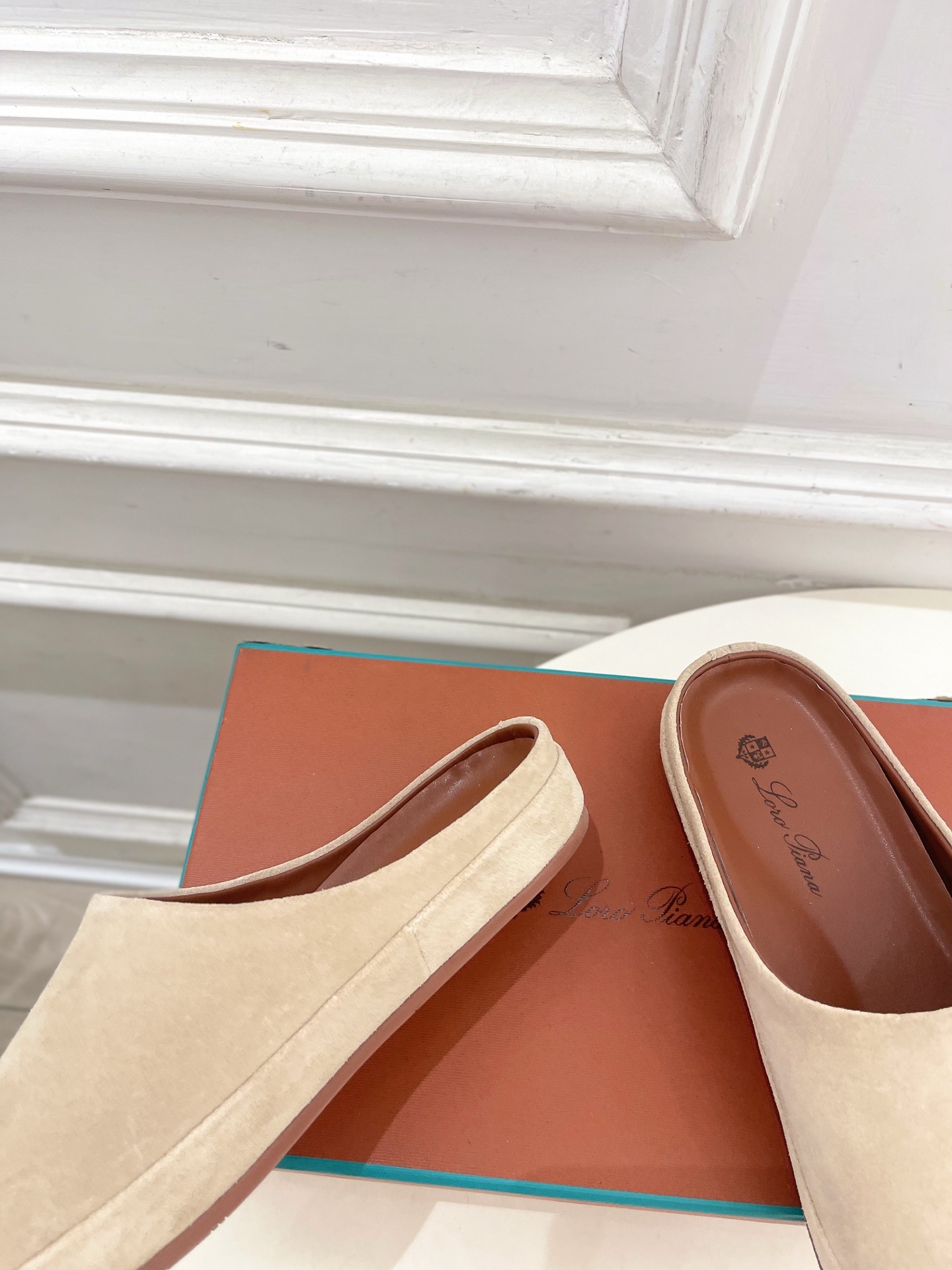 Loro Piana 乐悠翩雅 代购级别⚠️2025春夏新品 情侣款休闲半拖鞋—————————
LP