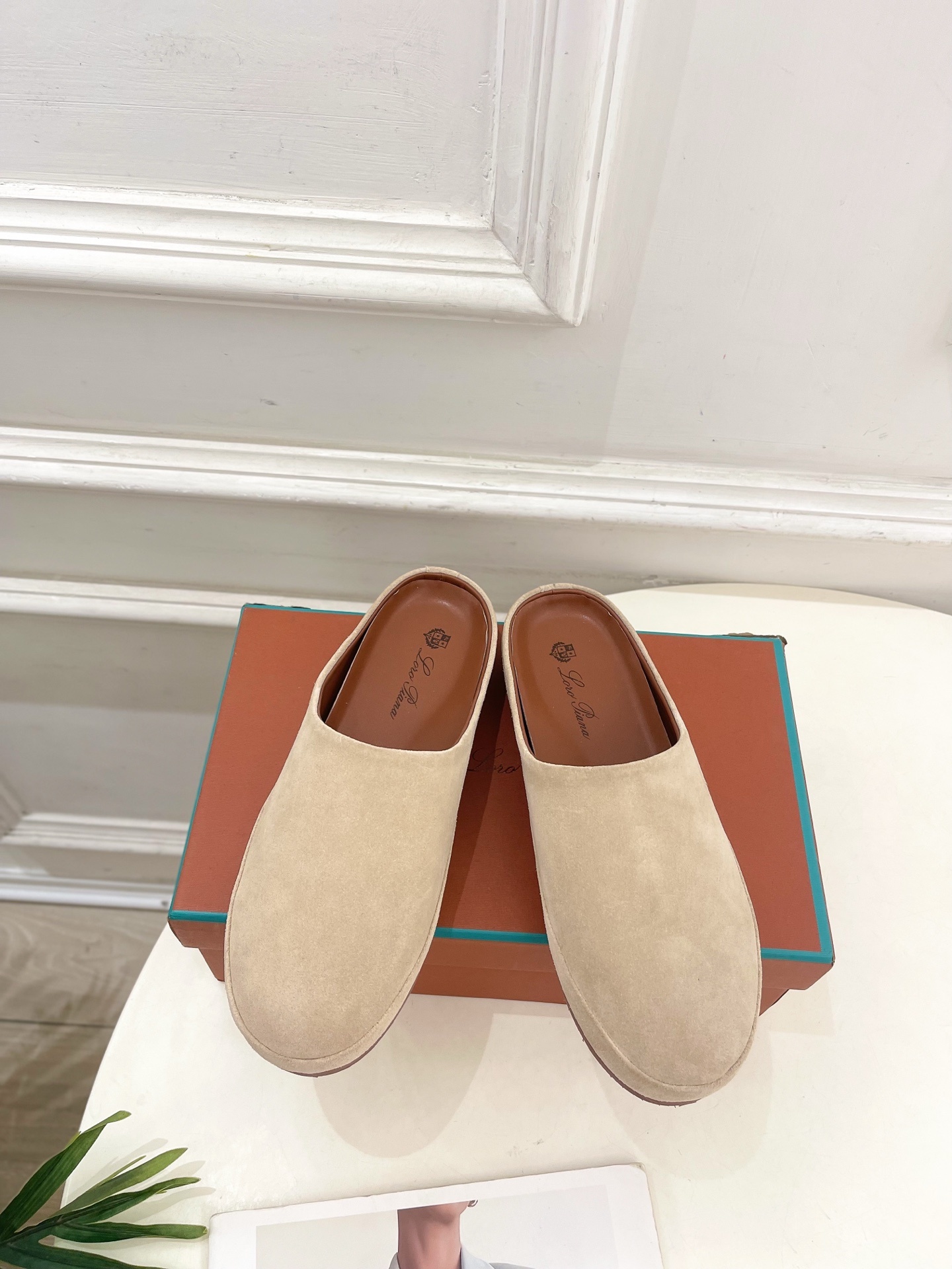 Loro Piana 乐悠翩雅 代购级别⚠️2025春夏新品 情侣款休闲半拖鞋—————————
LP