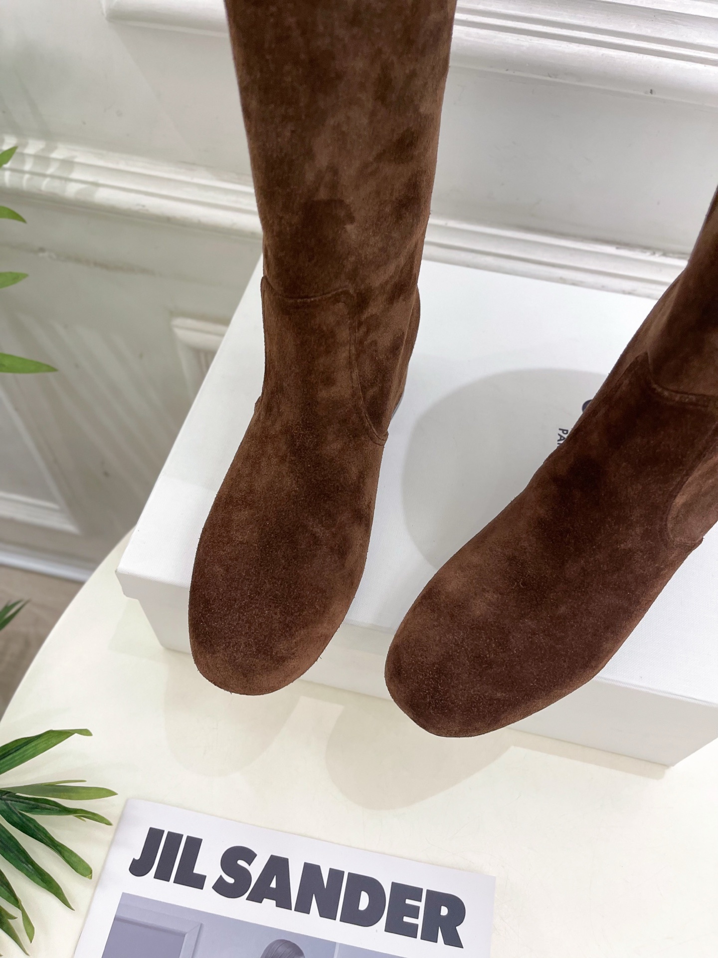 CELINE | 赛琳 25𝐬𝐬
💛2025秋冬新品 TRIOMPHE凯旋门复古高筒长靴上新!