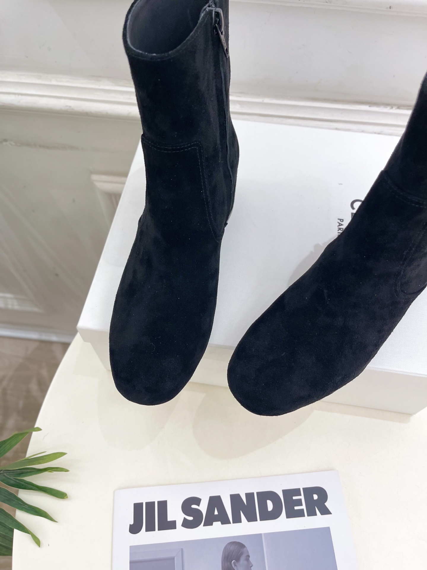 CELINE | 赛琳 25𝐬𝐬
💛2025秋冬新品 TRIOMPHE凯旋门复古高筒短靴上新!