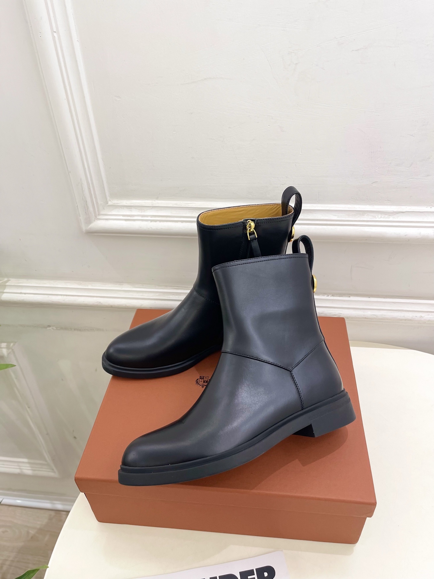 Loro Piana 乐悠翩雅 代购级别⚠️2025秋冬新品 复古简约内拉链短靴—————————