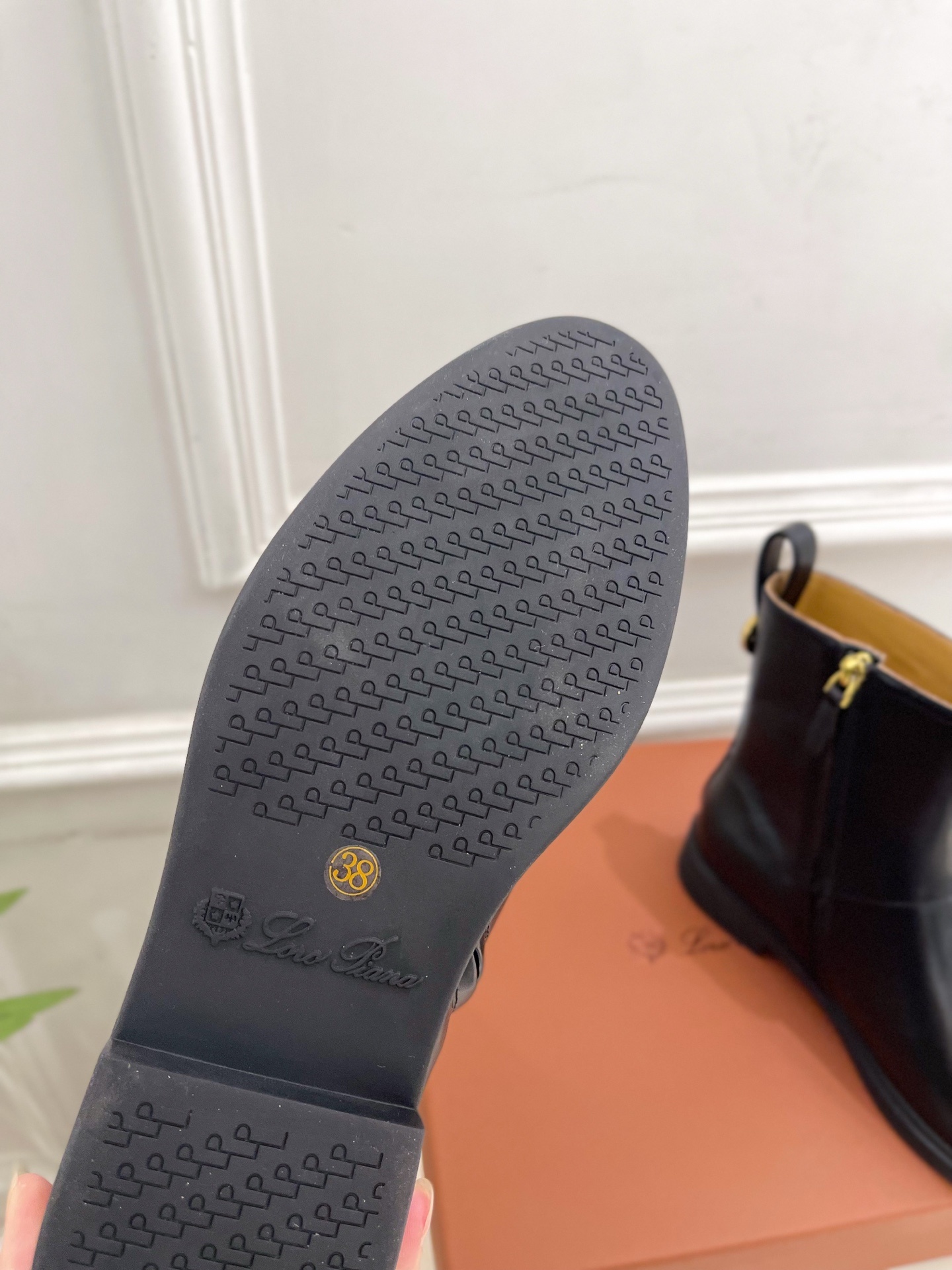Loro Piana 乐悠翩雅 代购级别⚠️2025秋冬新品 复古简约内拉链短靴—————————