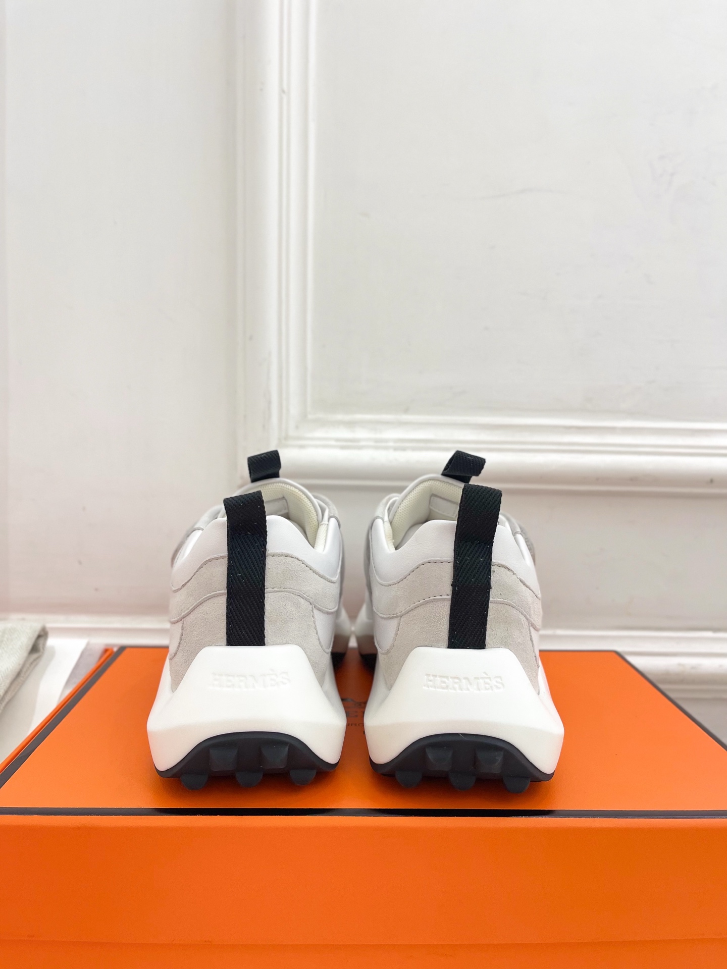 🐎𝐇𝐄𝐑𝐌𝐄* 爱玛仕 25𝐬𝐬 

🌈2025春夏新品 专柜新款魔术贴休闲运动鞋系列〰

◽鞋面：原版
