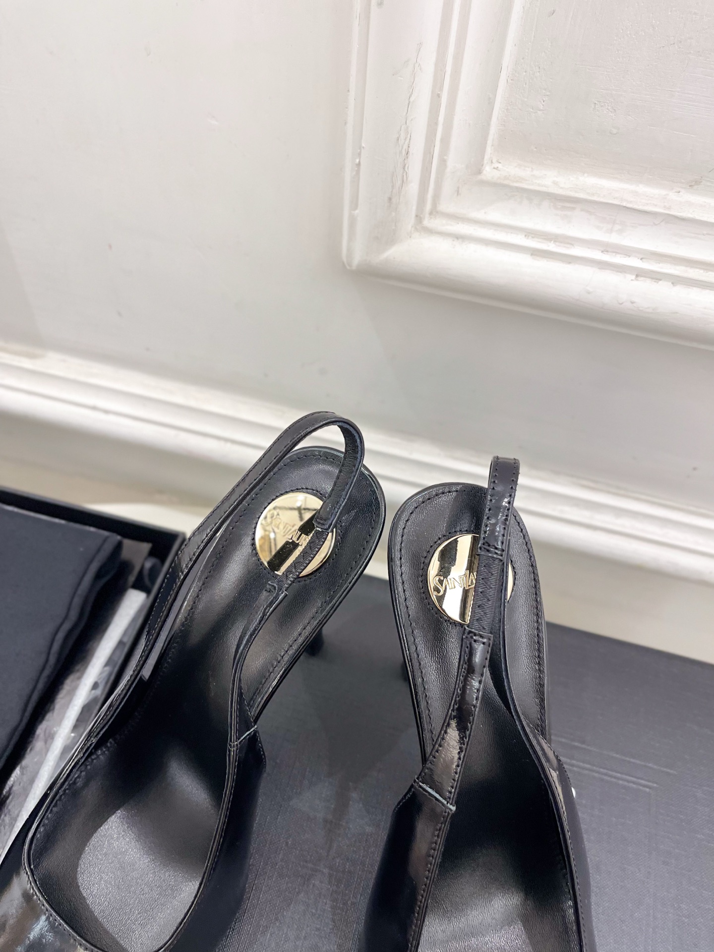 SAIN*LAURENT  圣罗兰 2025早春新品VENDOME漆皮露跟高跟鞋上新☑️
———————