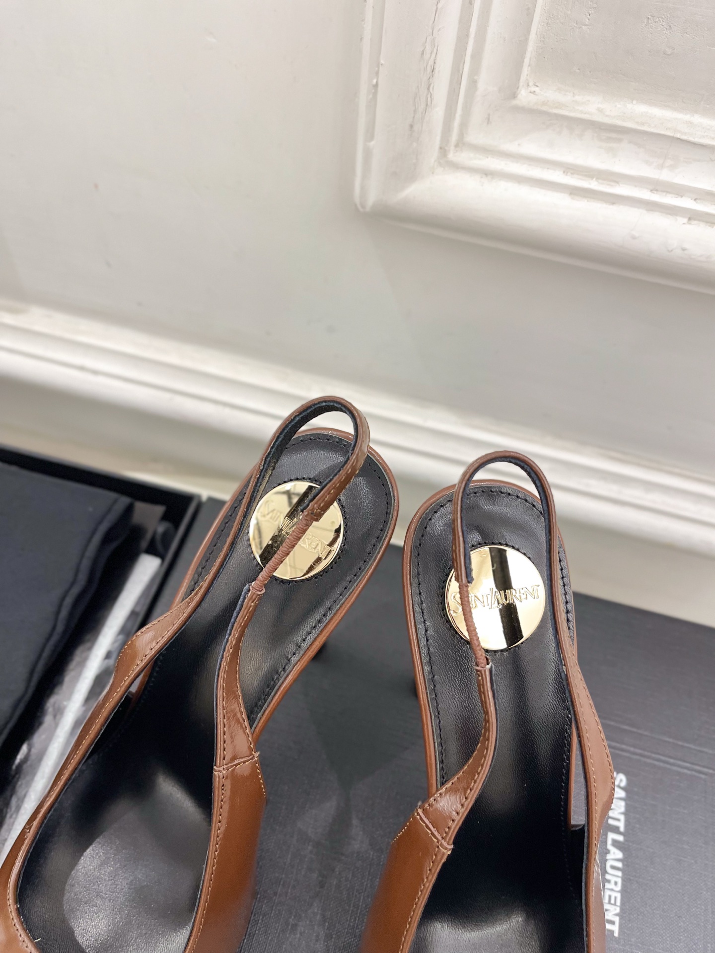 SAIN*LAURENT  圣罗兰 2025早春新品VENDOME漆皮露跟高跟鞋上新☑️
———————