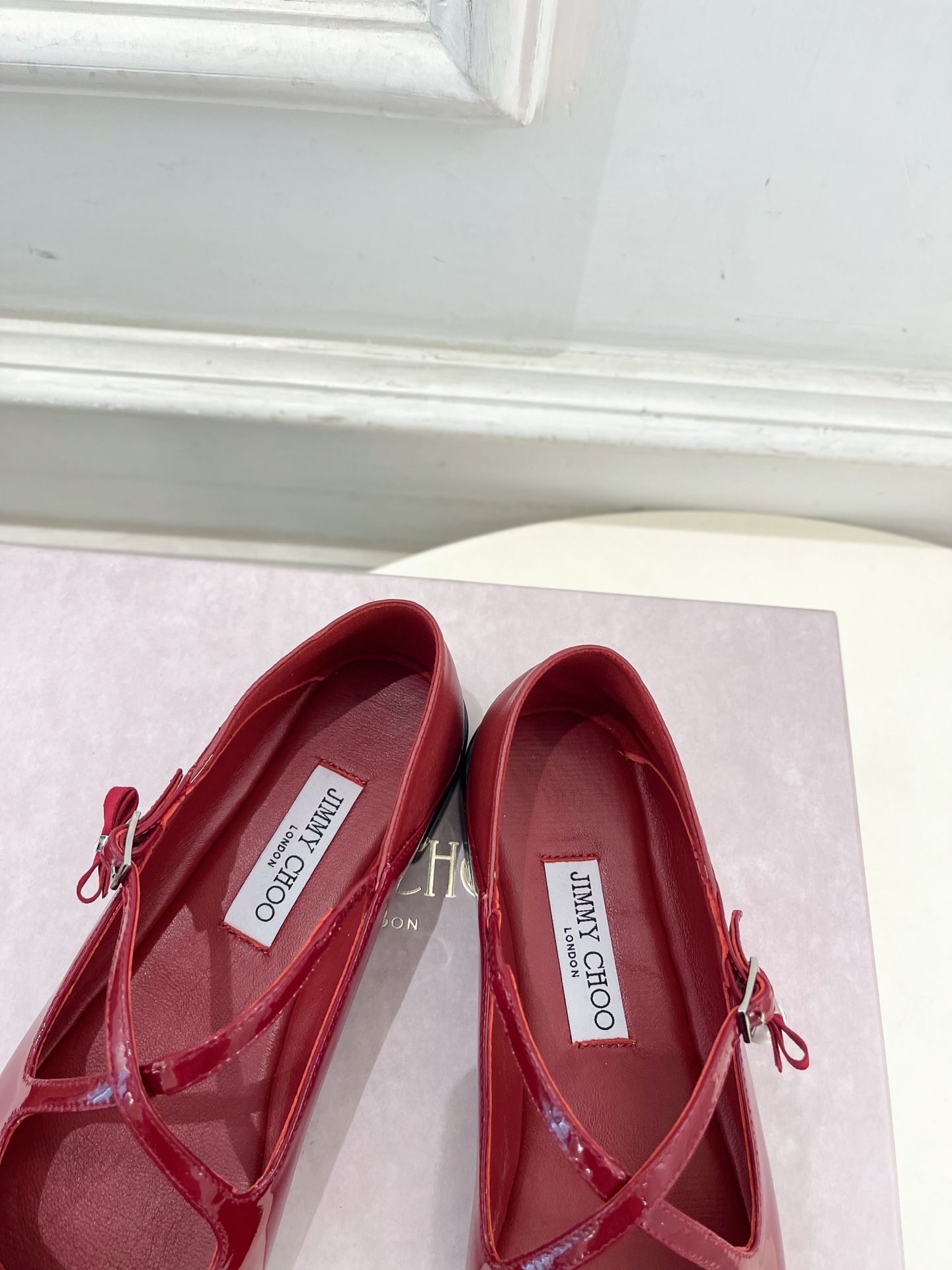 JimmyChoo✨吉米周 25ss ———
    
2025春夏新品 专柜最新 Eleri Ball