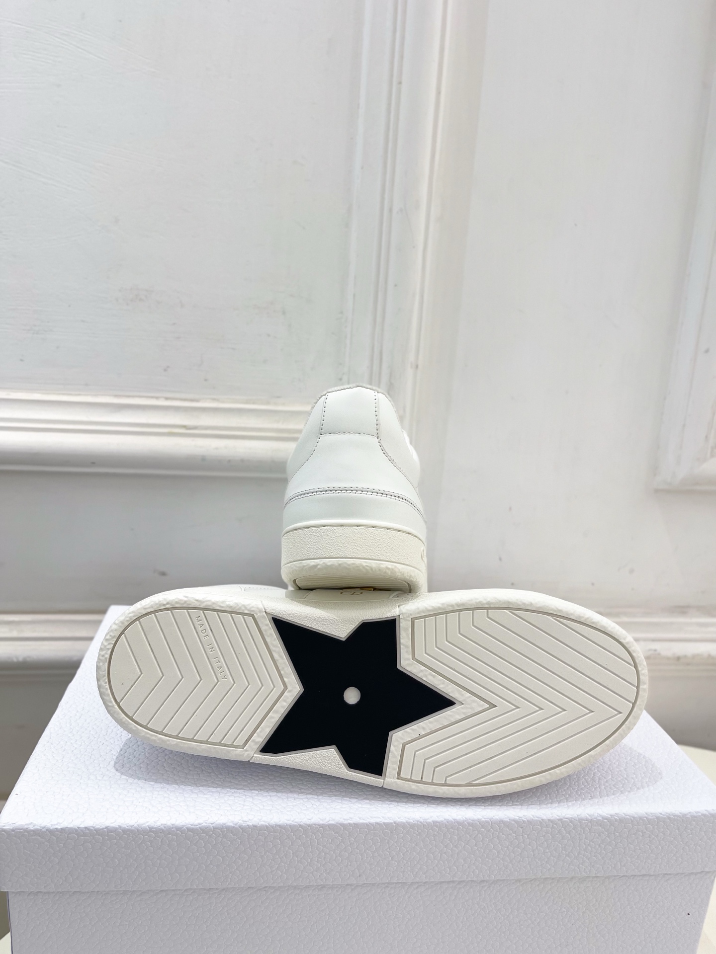 Dior |  迪奥 25𝐬𝐬 

🧡💚2025 早春新款 顶级版本⚠️
专柜主打新款 Dior Sta