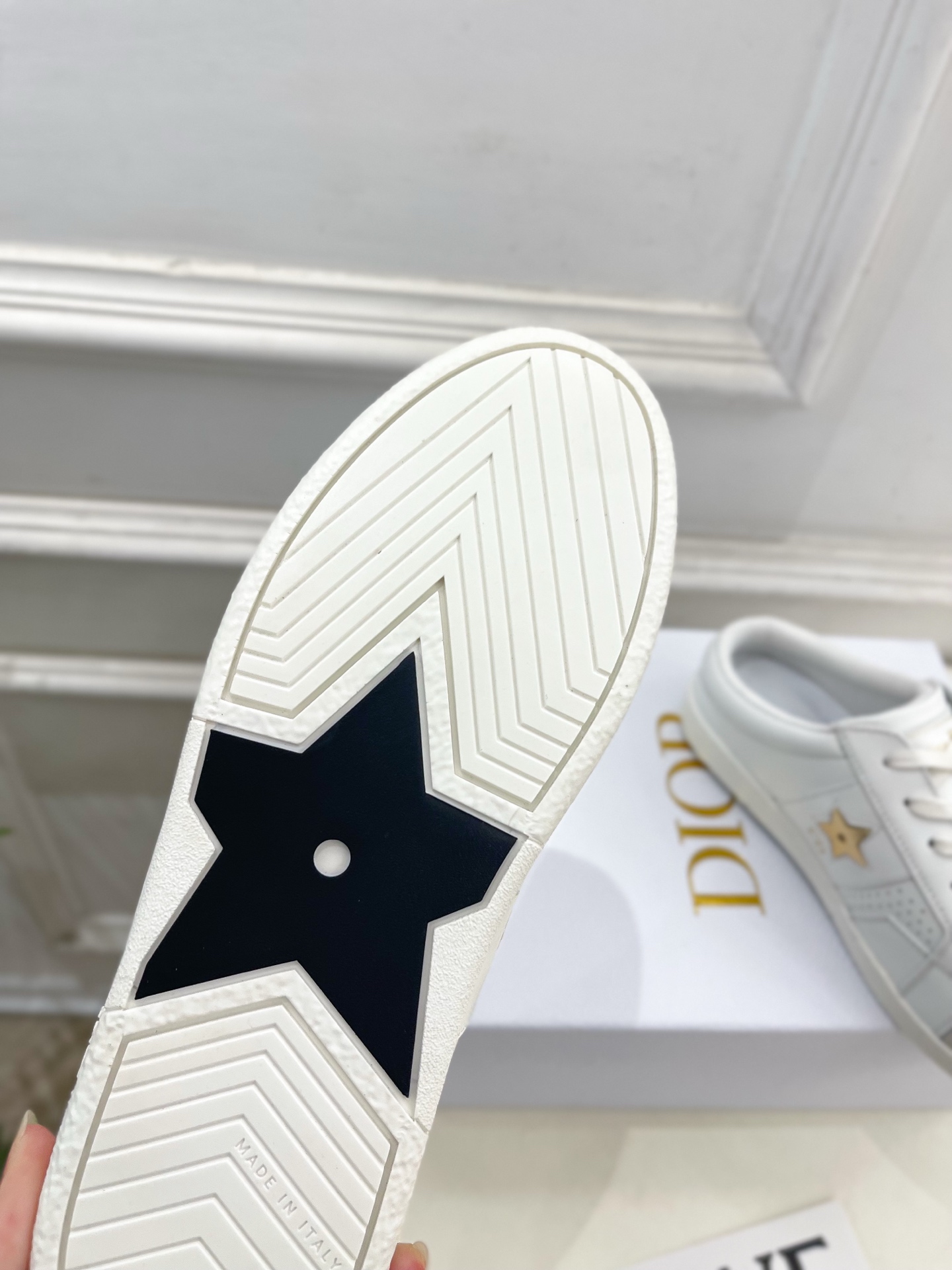 Dior |  迪奥 25𝐬𝐬 

🧡💚2025 早春新款 顶级版本⚠️
专柜主打新款 Dior Sta