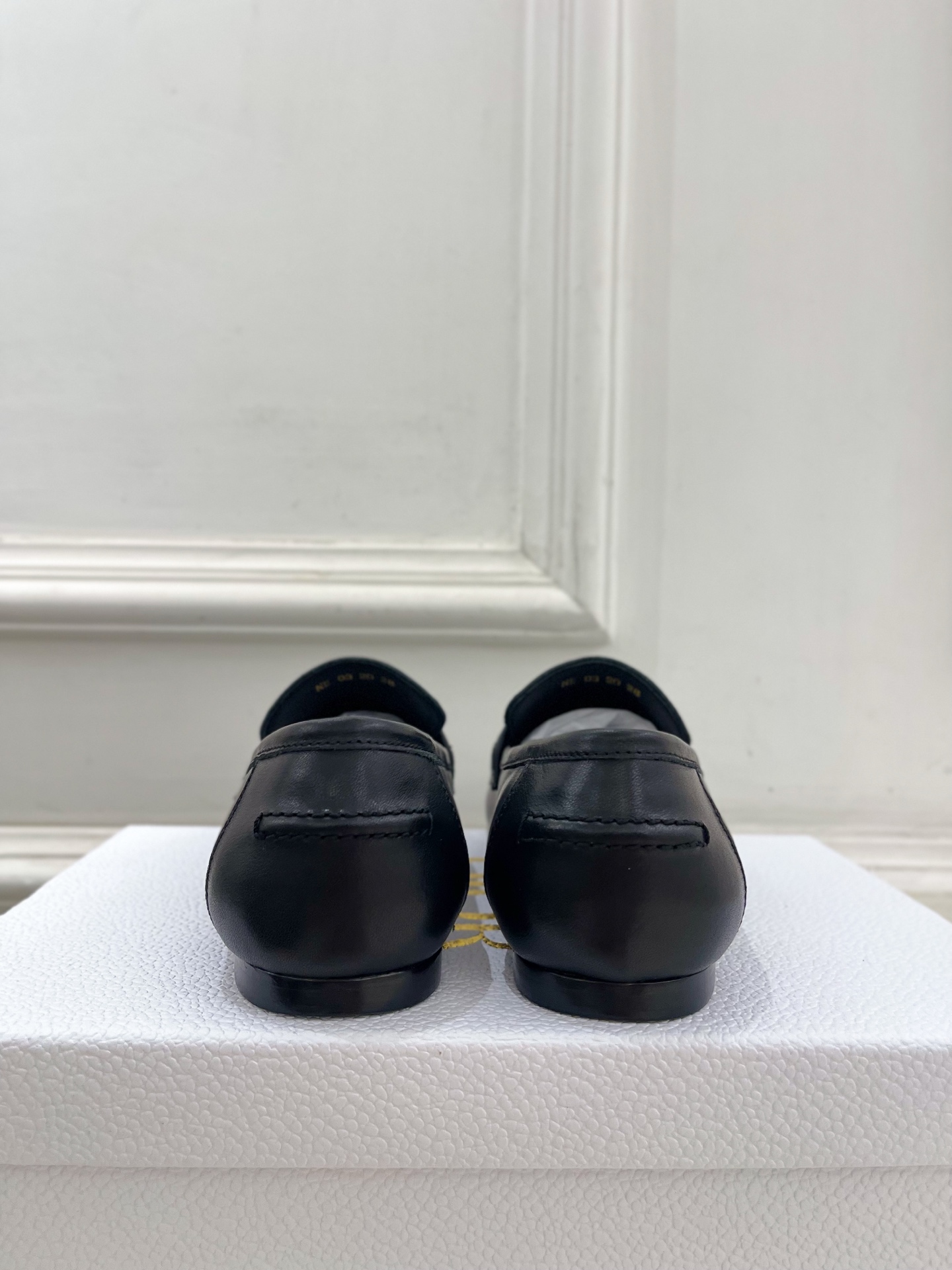 Dior |  迪奥 25𝐬𝐬 

🧡💚2025秋冬新品 顶级版本⚠️
专柜主打新款  Dior Boy