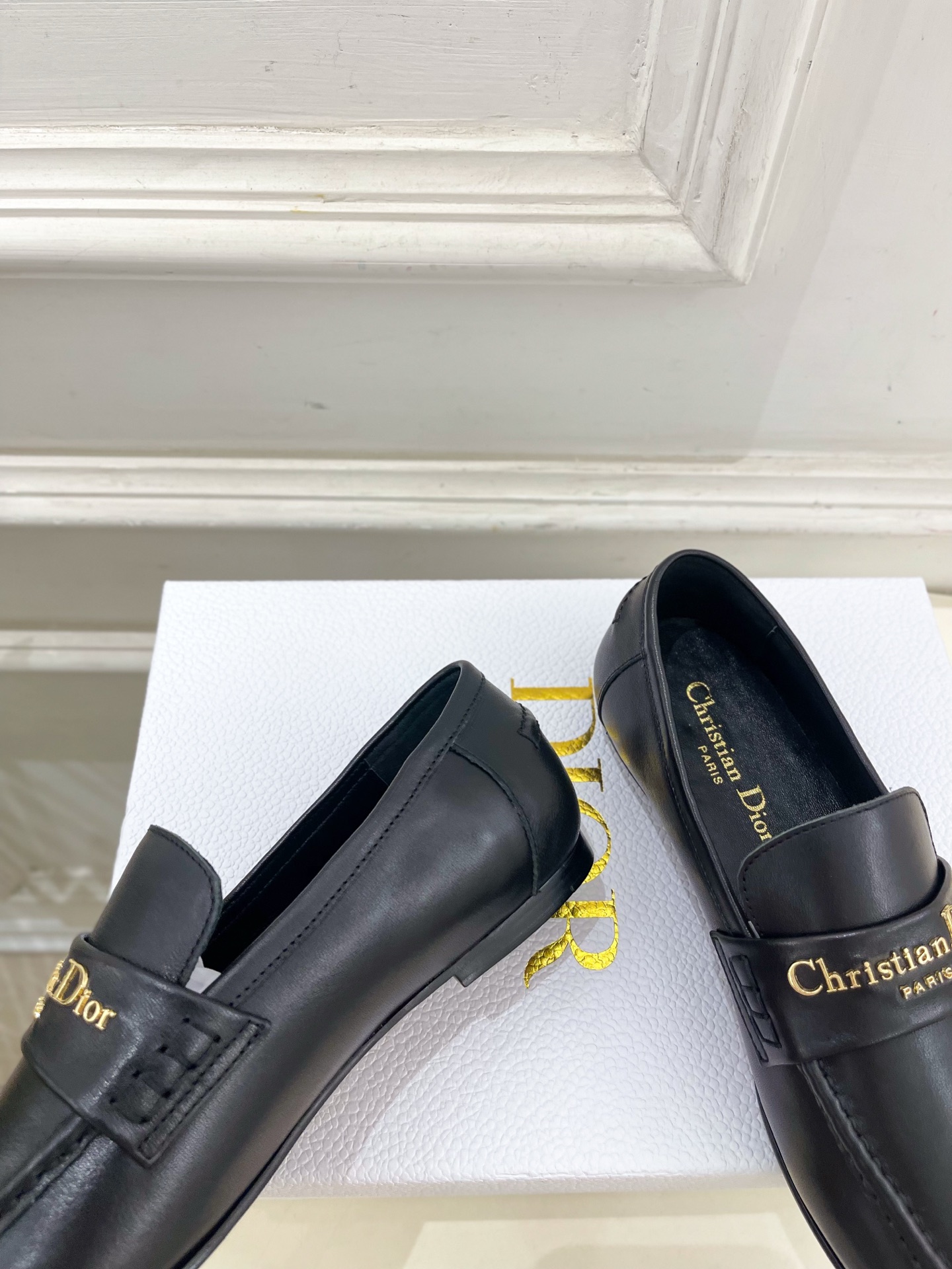 Dior |  迪奥 25𝐬𝐬 

🧡💚2025秋冬新品 顶级版本⚠️
专柜主打新款  Dior Boy