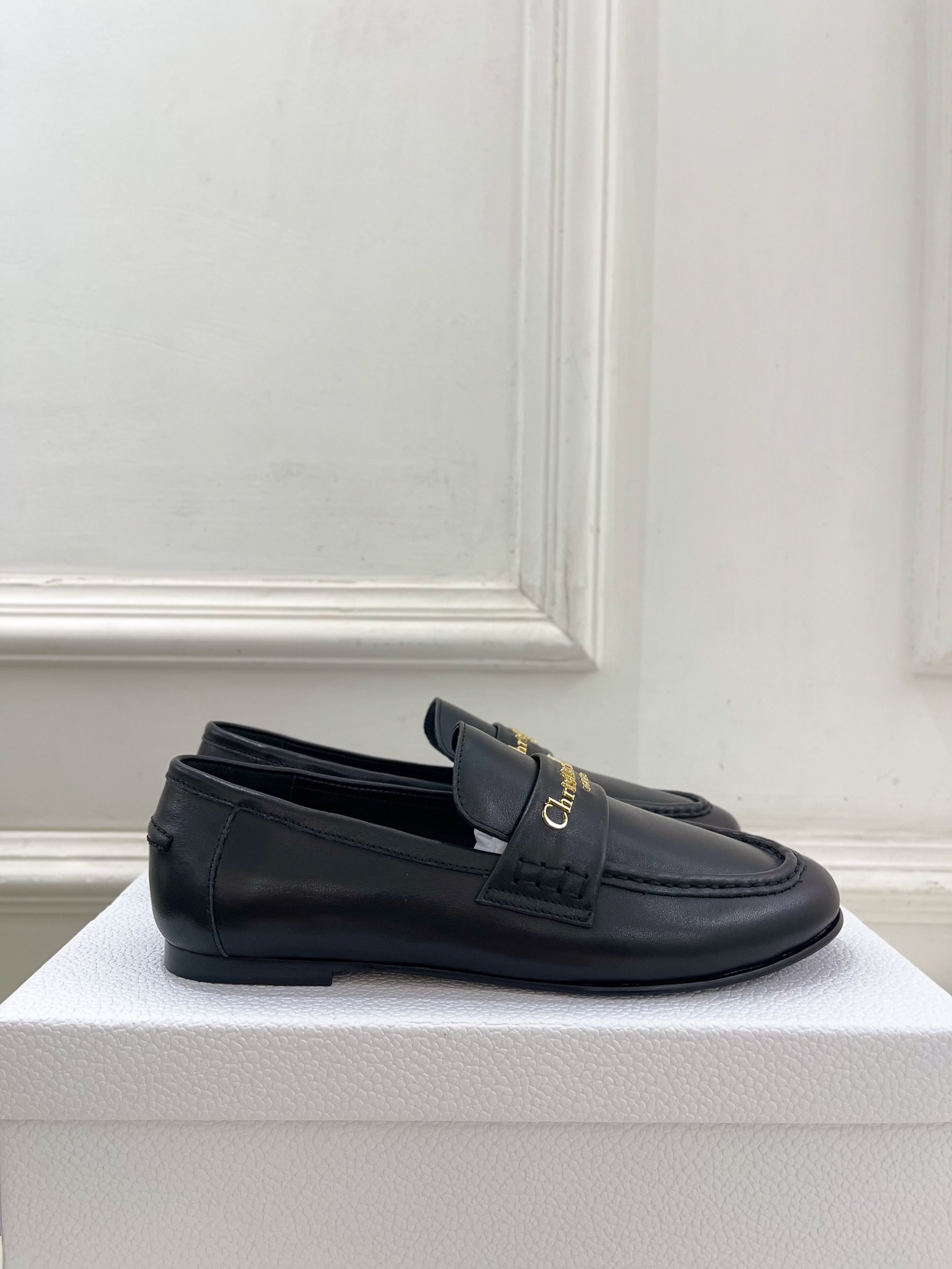 Dior |  迪奥 25𝐬𝐬 

🧡💚2025秋冬新品 顶级版本⚠️
专柜主打新款  Dior Boy