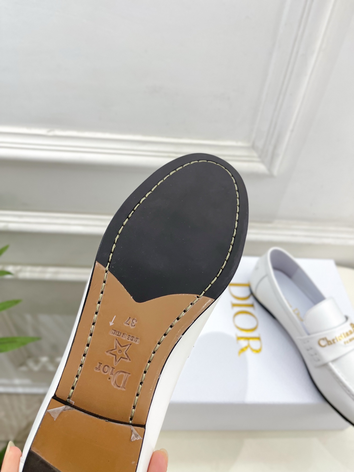 Dior |  迪奥 25𝐬𝐬 

🧡💚2025秋冬新品 顶级版本⚠️
专柜主打新款  Dior Boy