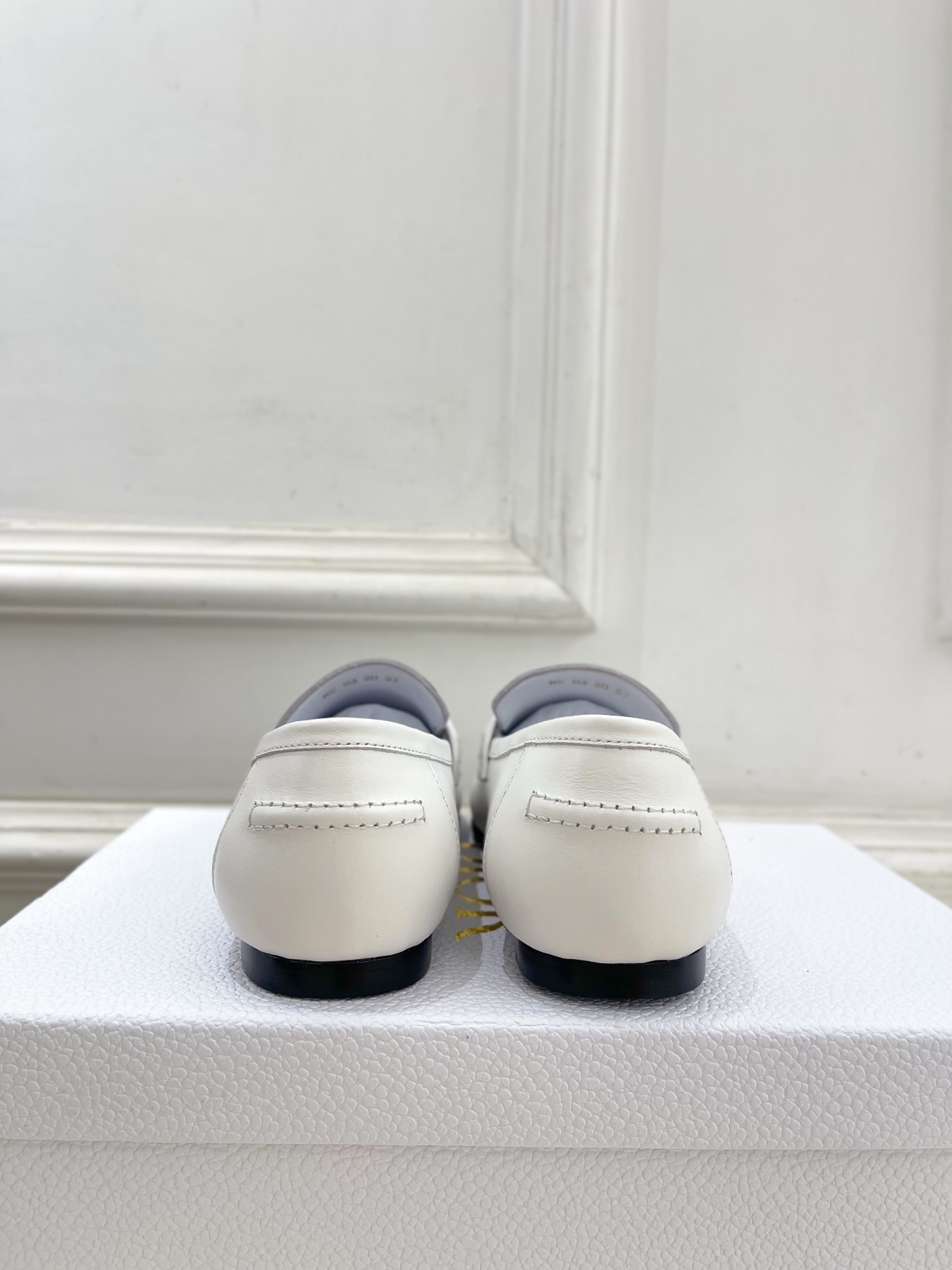 Dior |  迪奥 25𝐬𝐬 

🧡💚2025秋冬新品 顶级版本⚠️
专柜主打新款  Dior Boy