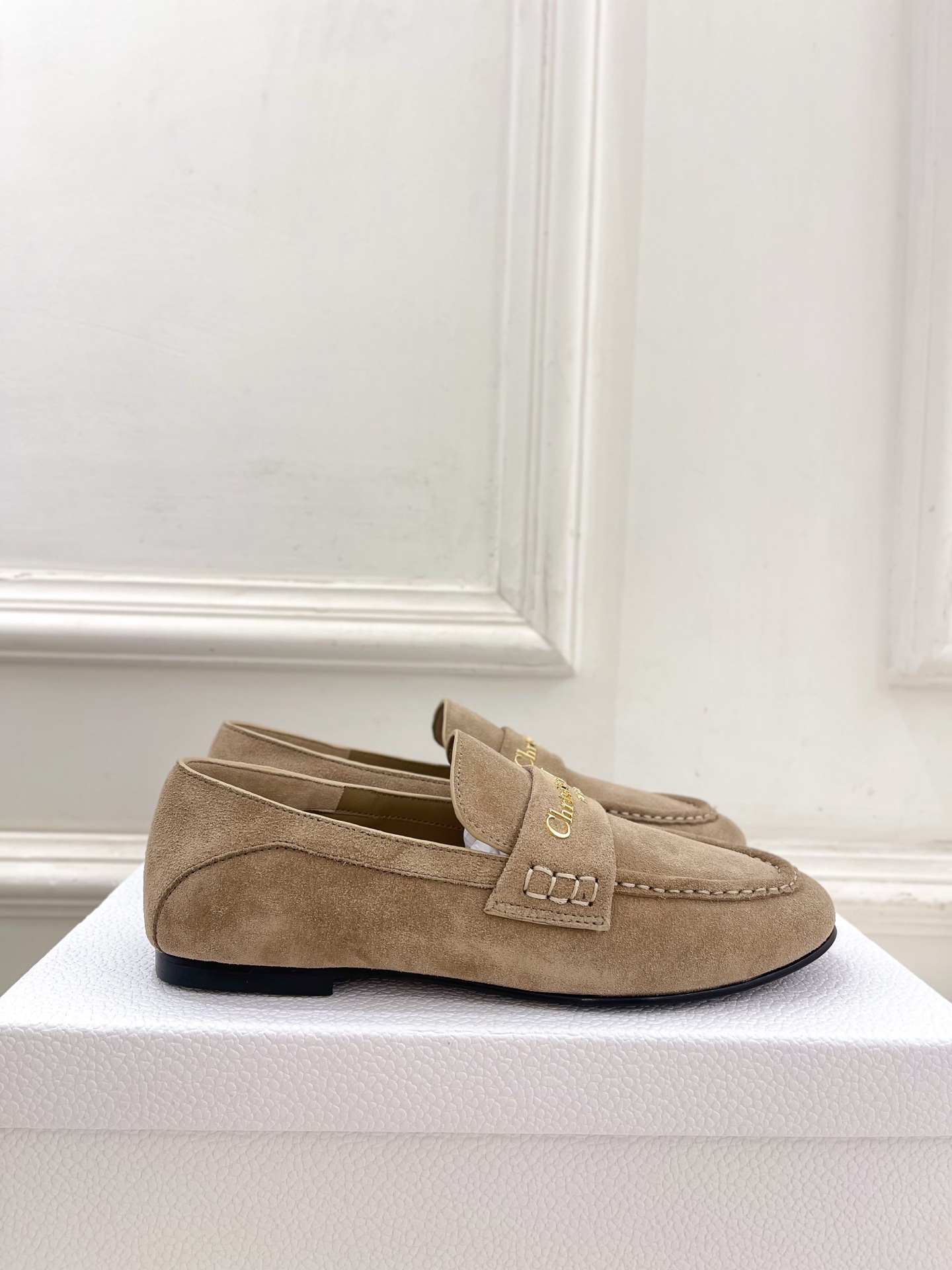 Dior |  迪奥 25𝐬𝐬 

🧡💚2025秋冬新品 顶级版本⚠️
专柜主打新款  Dior Boy