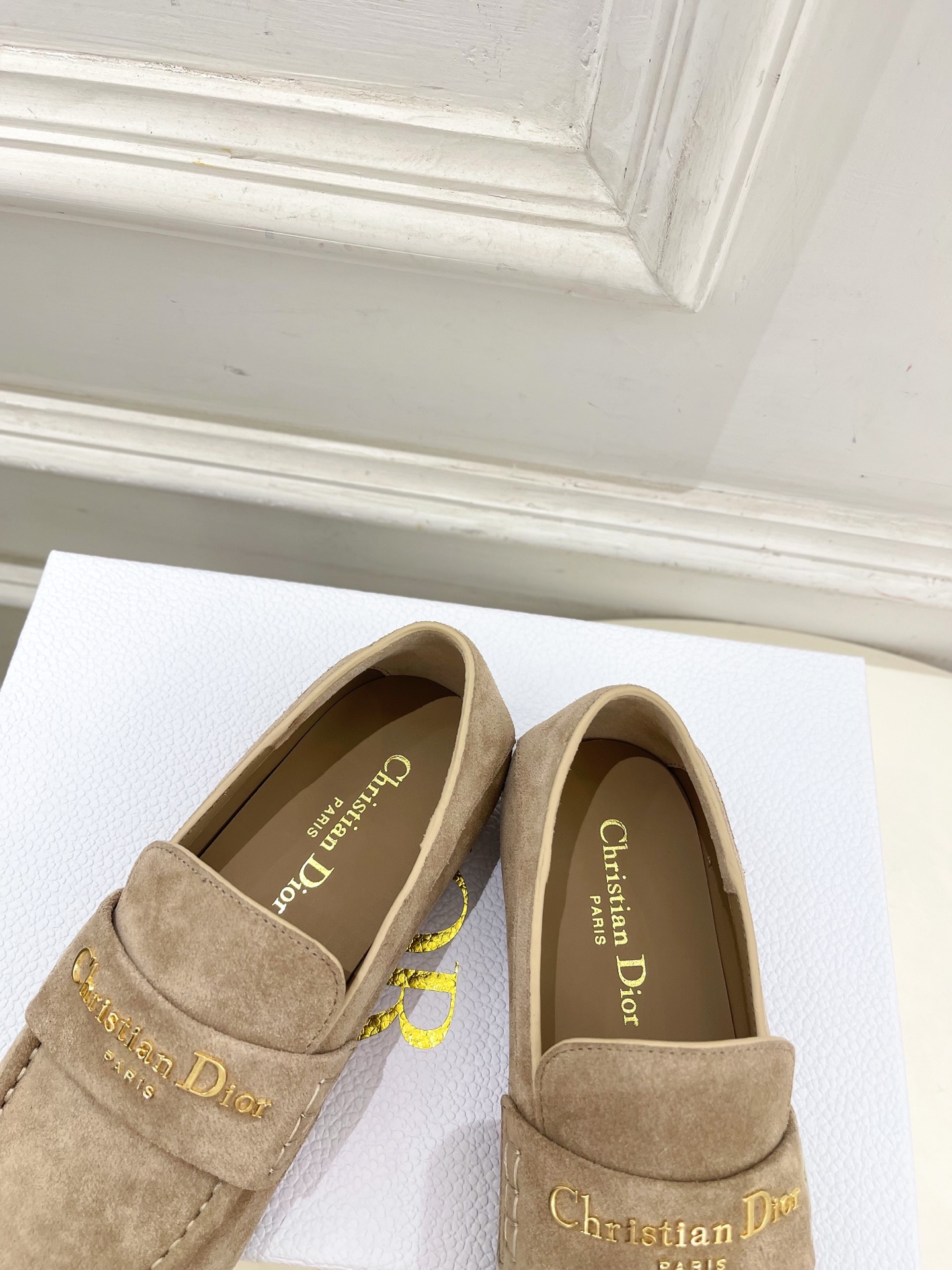 Dior |  迪奥 25𝐬𝐬 

🧡💚2025秋冬新品 顶级版本⚠️
专柜主打新款  Dior Boy