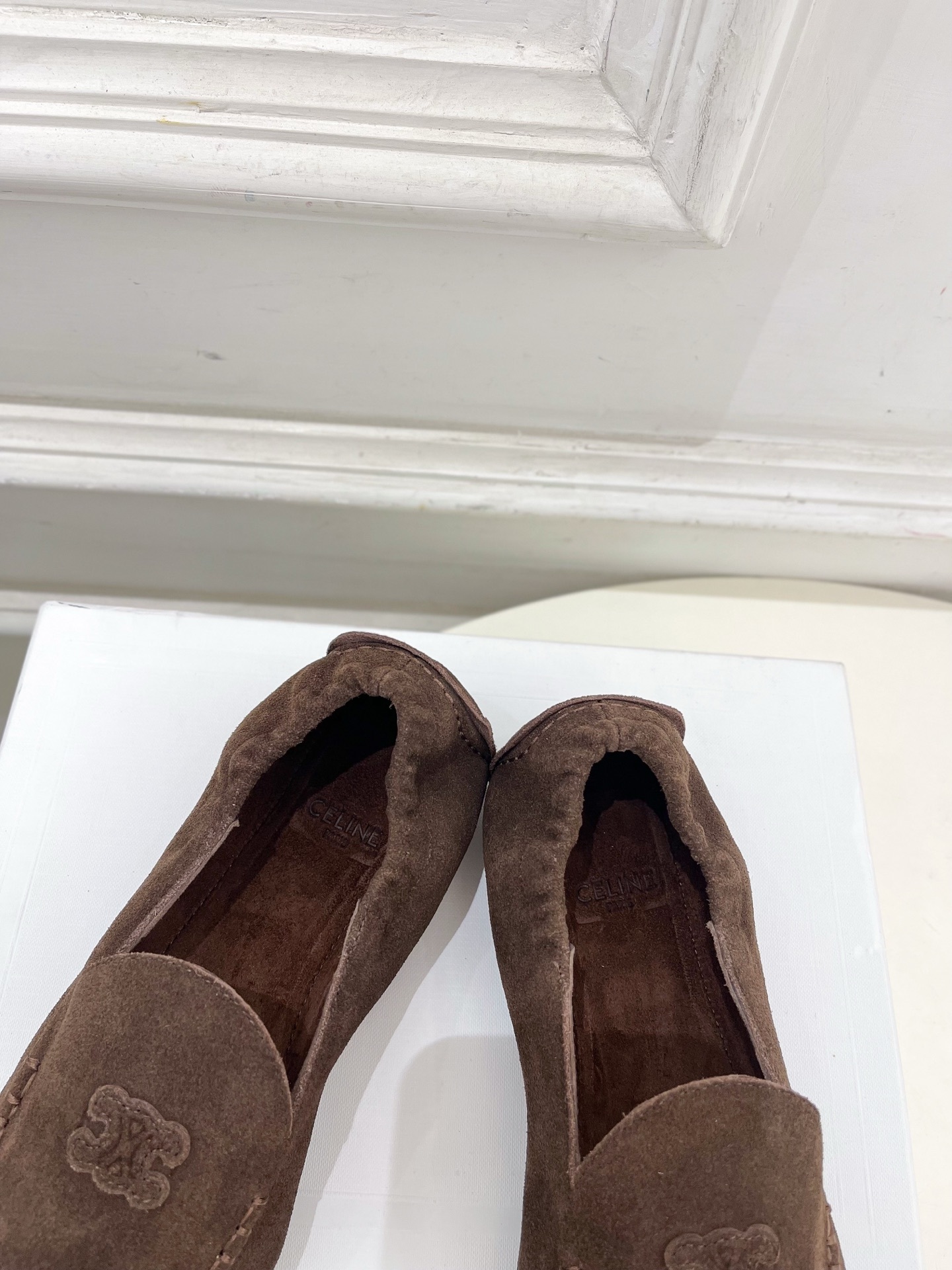 CELINE | 赛琳 25𝐬𝐬
💛2025秋冬新品 凯旋门ADAM麂皮乐福鞋 上新!
🔜BS