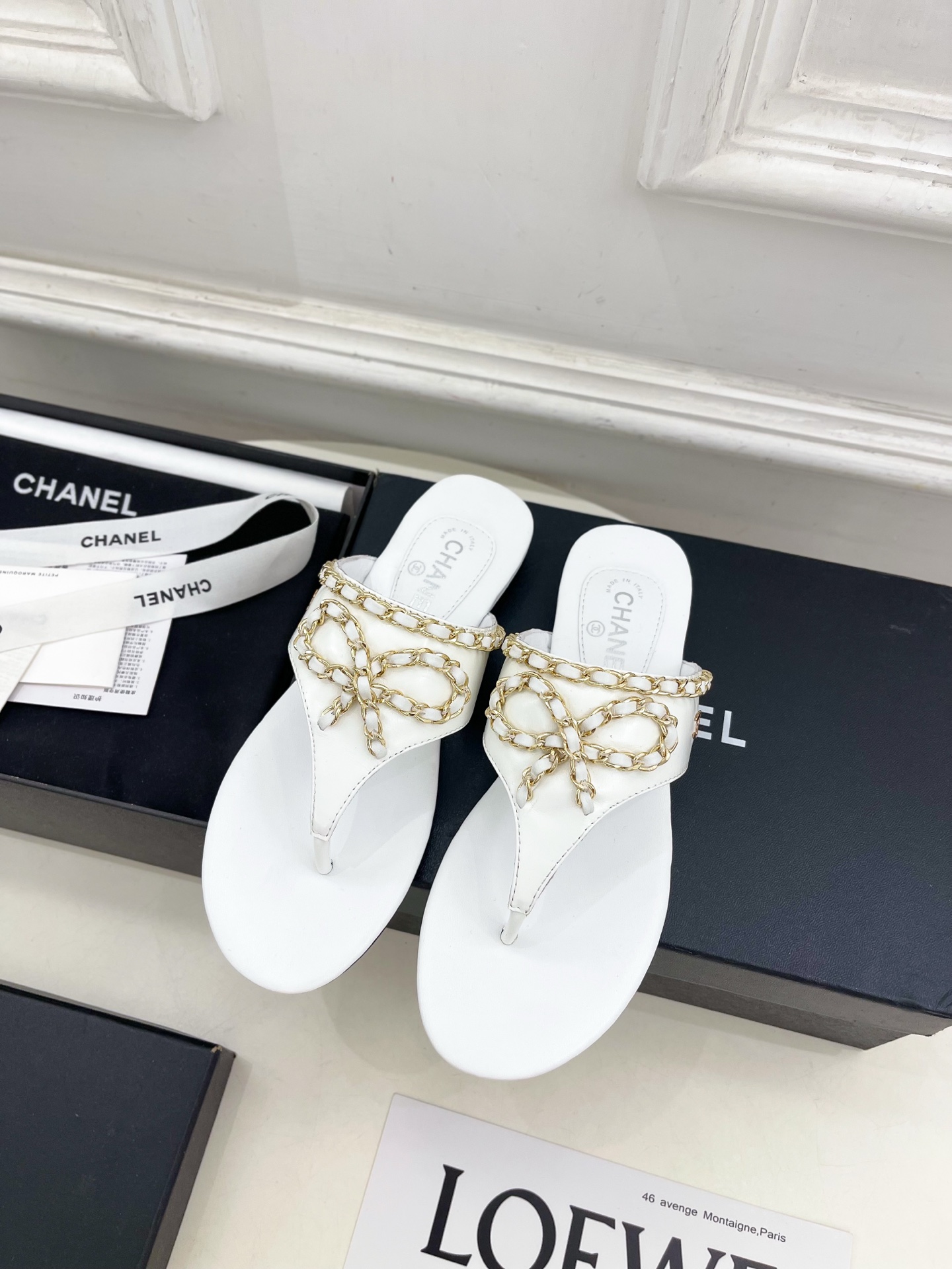 𝐂𝐇𝐀𝐍𝐄𝐋  | 小香  25𝐬𝐬 

🦋2025 春夏新品  专柜经典款 小香双C蝴蝶结链条夹脚拖鞋
