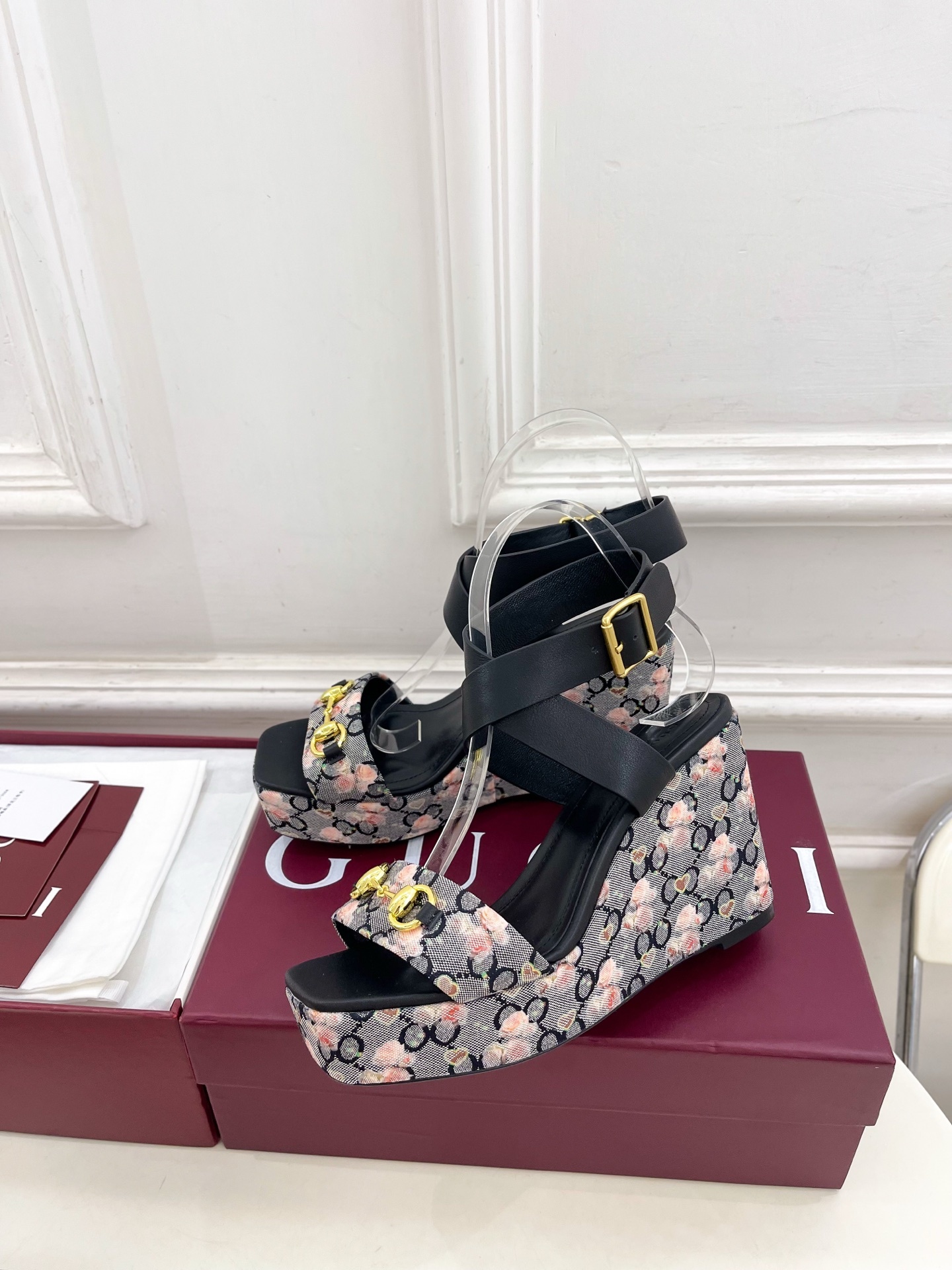 Gucci | 古驰 25𝐬𝐬
⭐️ G家 主打系列终于面世,狠货值得期待!原有的经典 创造