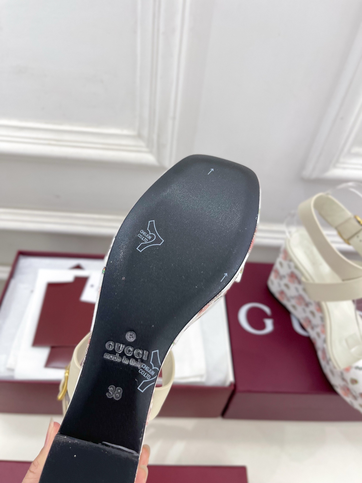 Gucci | 古驰 25𝐬𝐬
⭐️ G家 主打系列终于面世,狠货值得期待!原有的经典 创造
