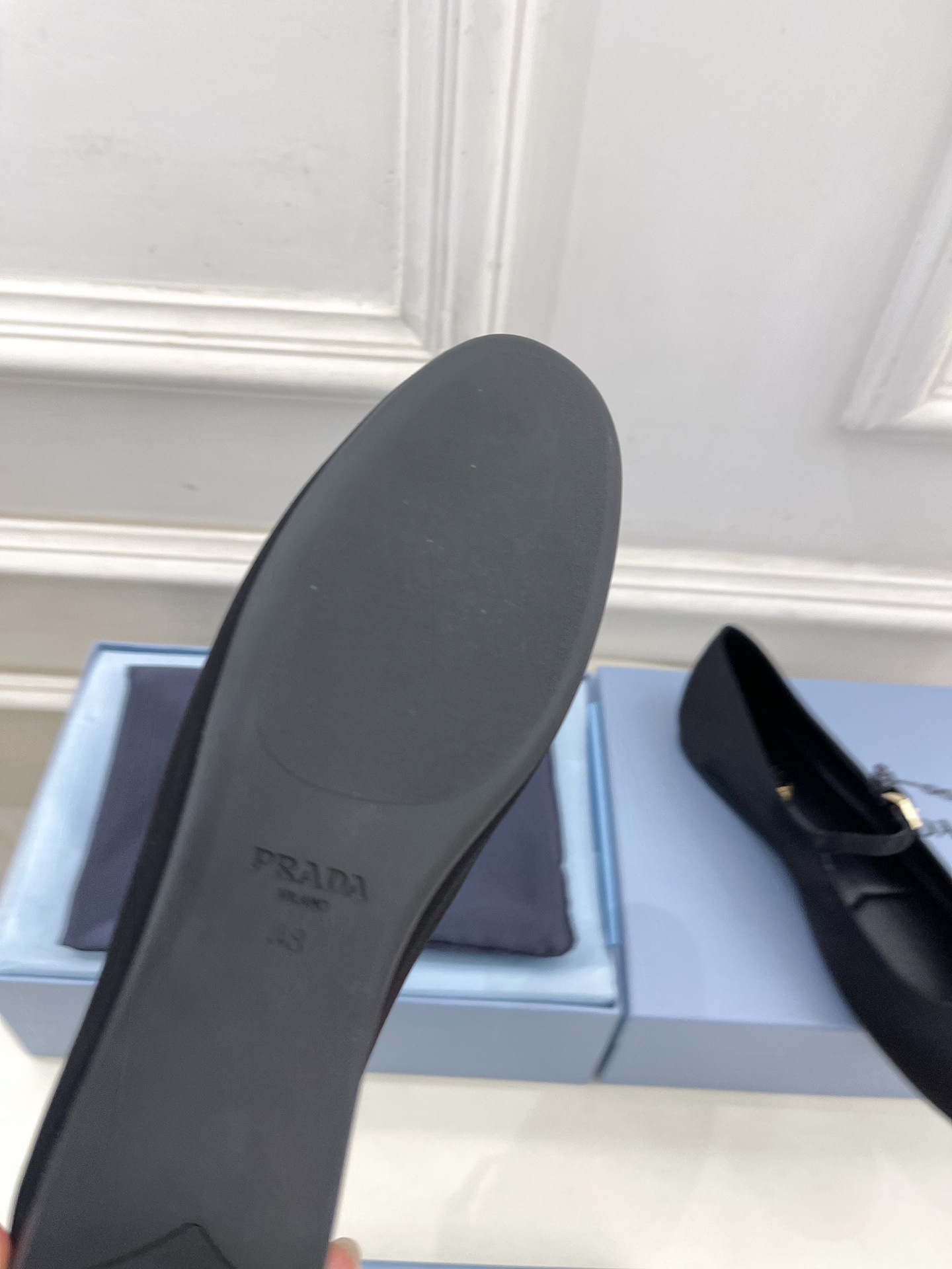 PRADA 普拉达  25𝐬𝐬 

🌈专柜走秀款早春新款 三角标玛丽珍芭蕾舞鞋系列〰

◽鞋面：高定制真