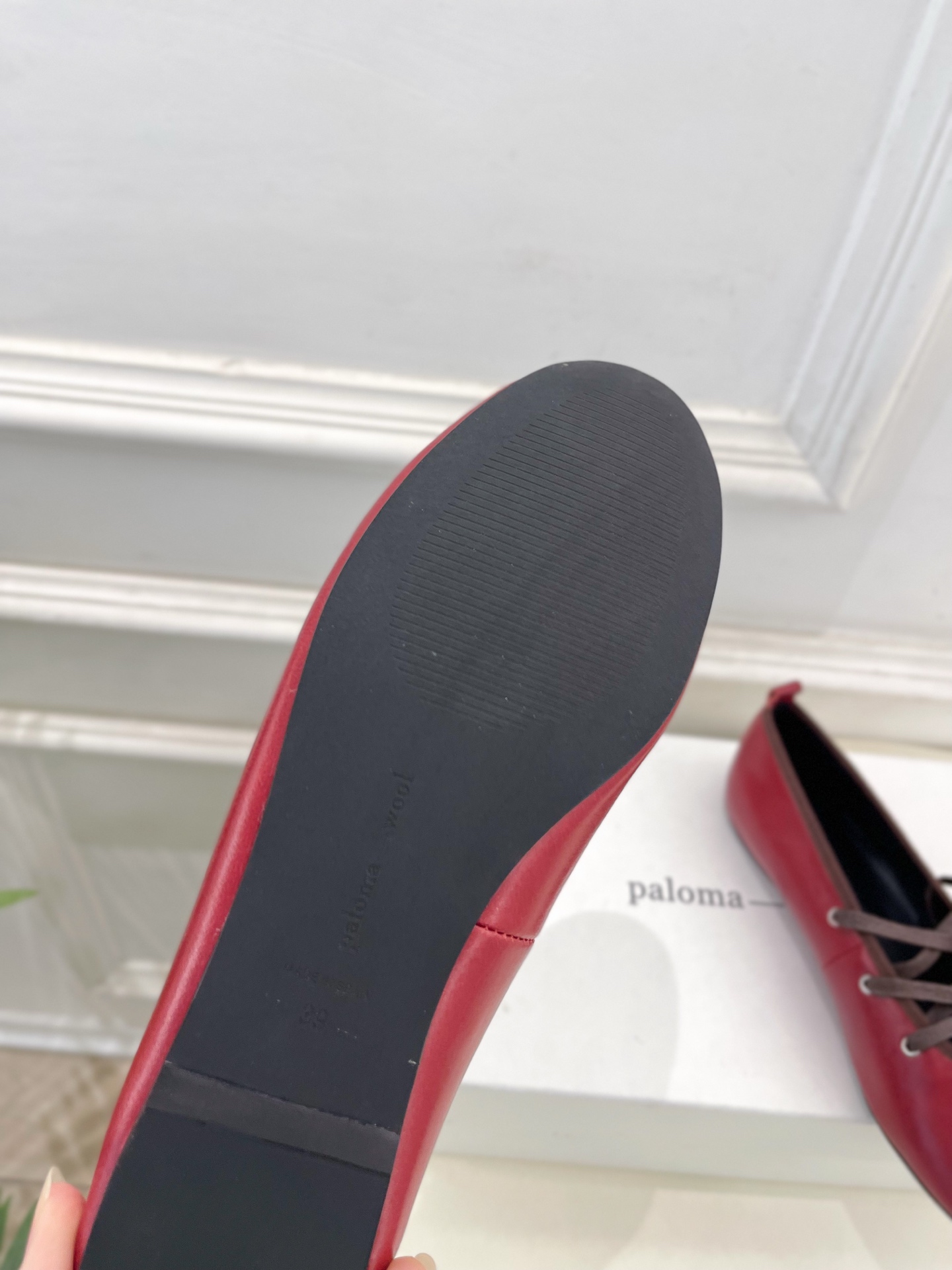 Paloma Wool 2025秋冬新品 经典复古圆头系带芭蕾舞鞋
—————————
作为这两年最受欢