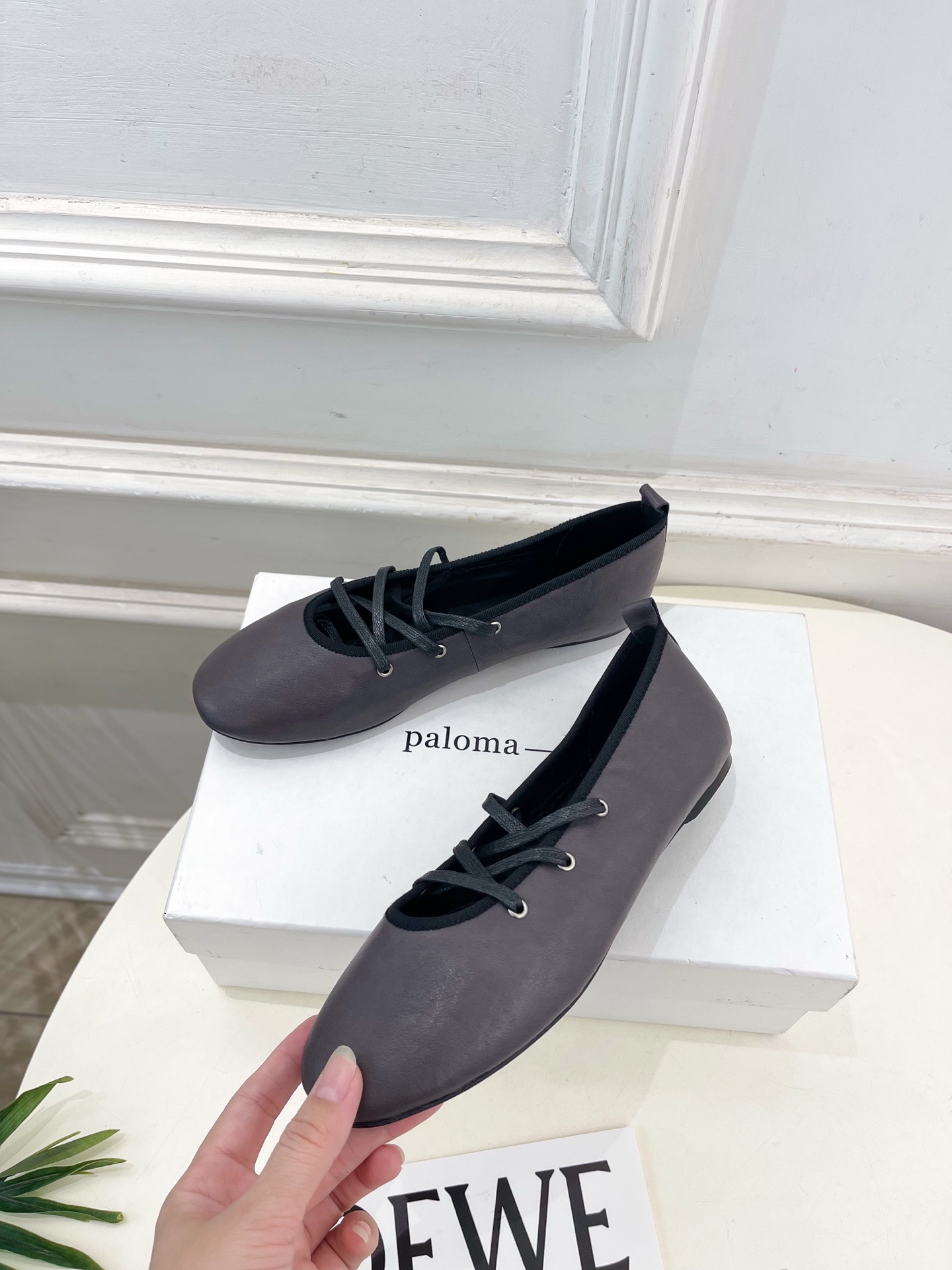 Paloma Wool 2025秋冬新品 经典复古圆头系带芭蕾舞鞋
—————————
作为这两年最受欢