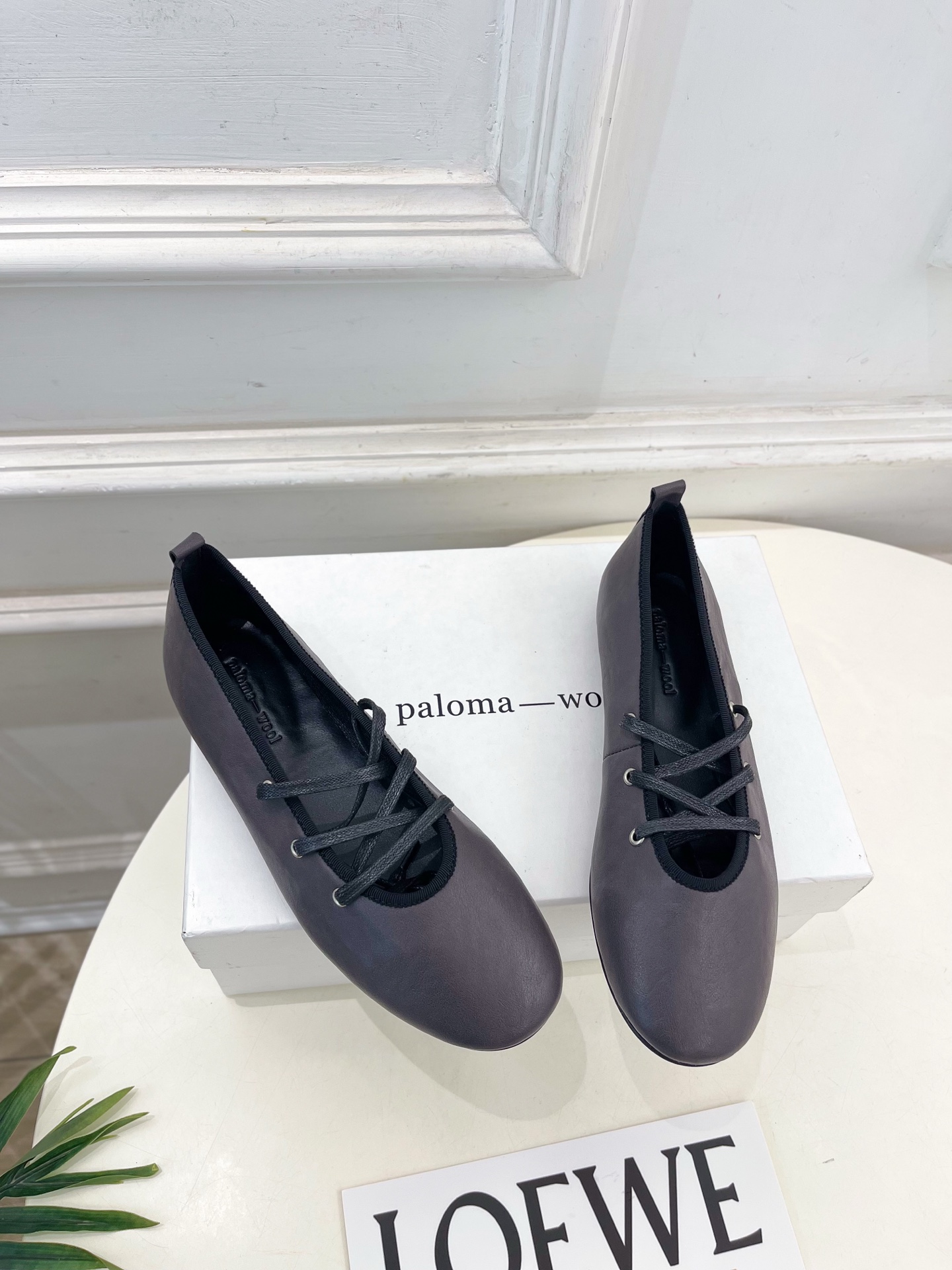 Paloma Wool 2025秋冬新品 经典复古圆头系带芭蕾舞鞋
—————————
作为这两年最受欢