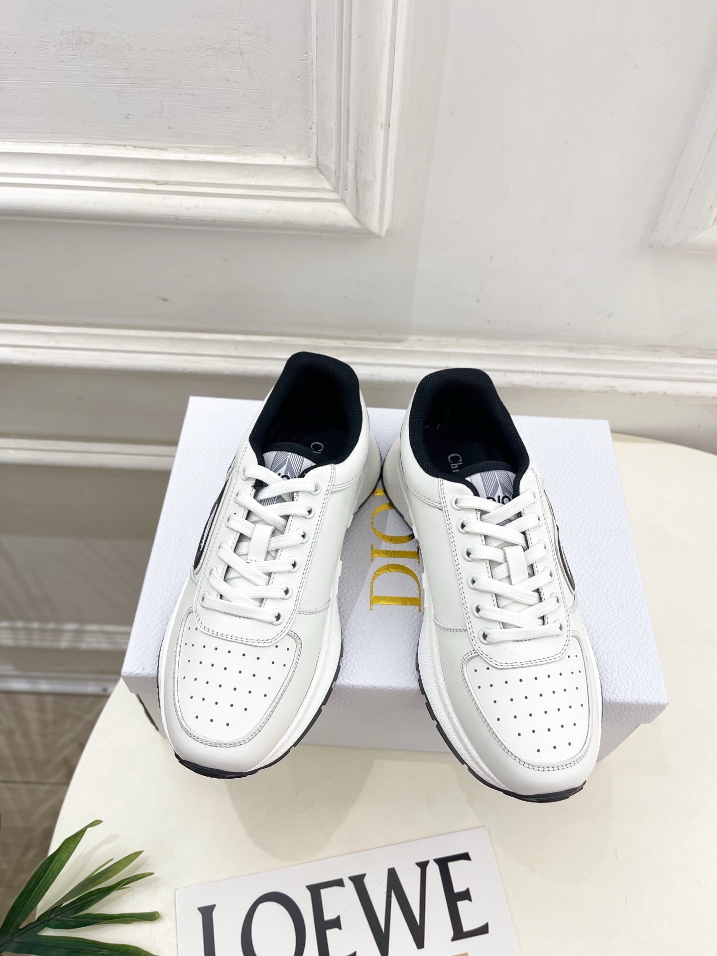 Dior | 迪奥 25𝐬𝐬
🧡💚2025秋冬新品 顶级版本⚠️
专柜主打新款 CD情侣款运动鞋