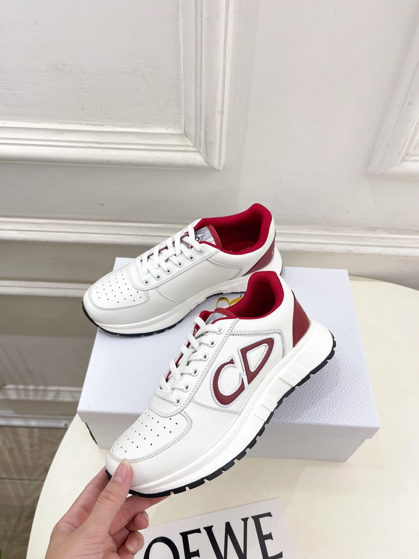 Dior | 迪奥 25𝐬𝐬
🧡💚2025秋冬新品 顶级版本⚠️
专柜主打新款 CD情侣款运动鞋