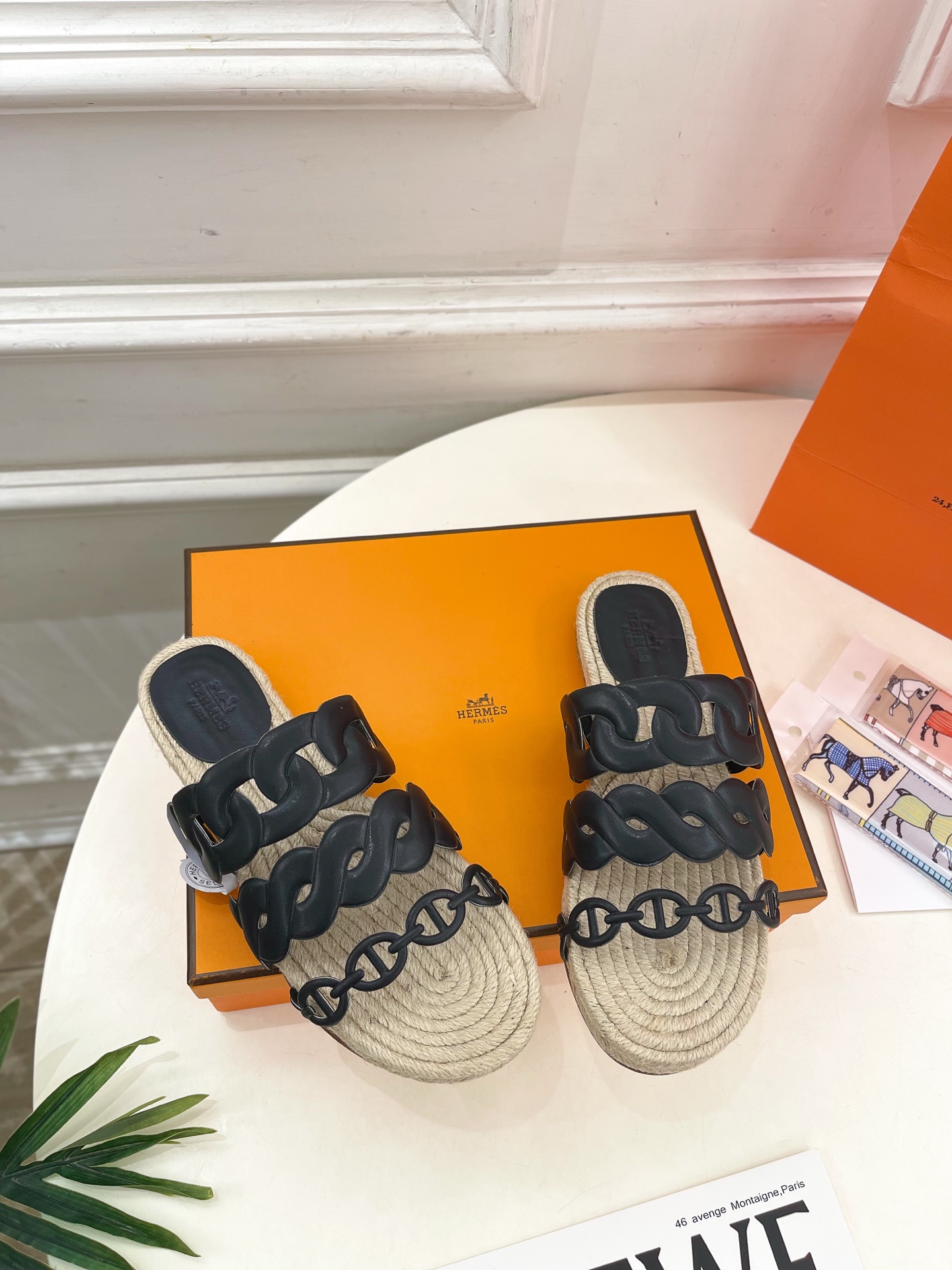 🐎𝐇𝐄𝐑𝐌𝐄* 爱玛仕 25𝐬𝐬 

🌈2025春夏新品 顶级版本‼️Famosa麻绳编织草编拖鞋系列〰