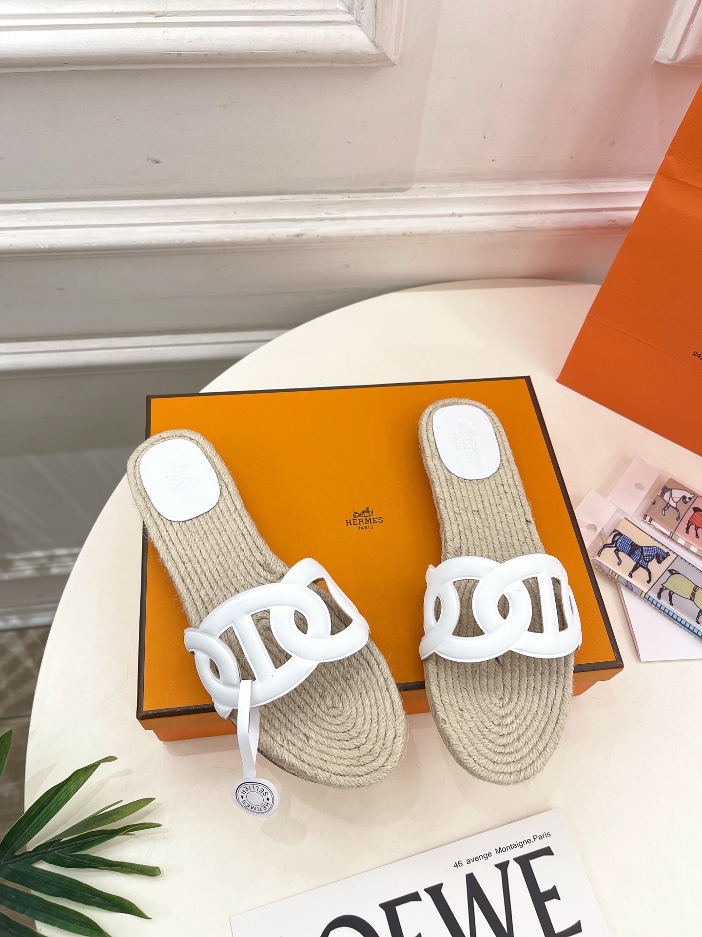 🐎𝐇𝐄𝐑𝐌𝐄* 爱玛仕 25𝐬𝐬 

🌈2025春夏新品 顶级版本‼️Famosa麻绳编织草编拖鞋系列〰