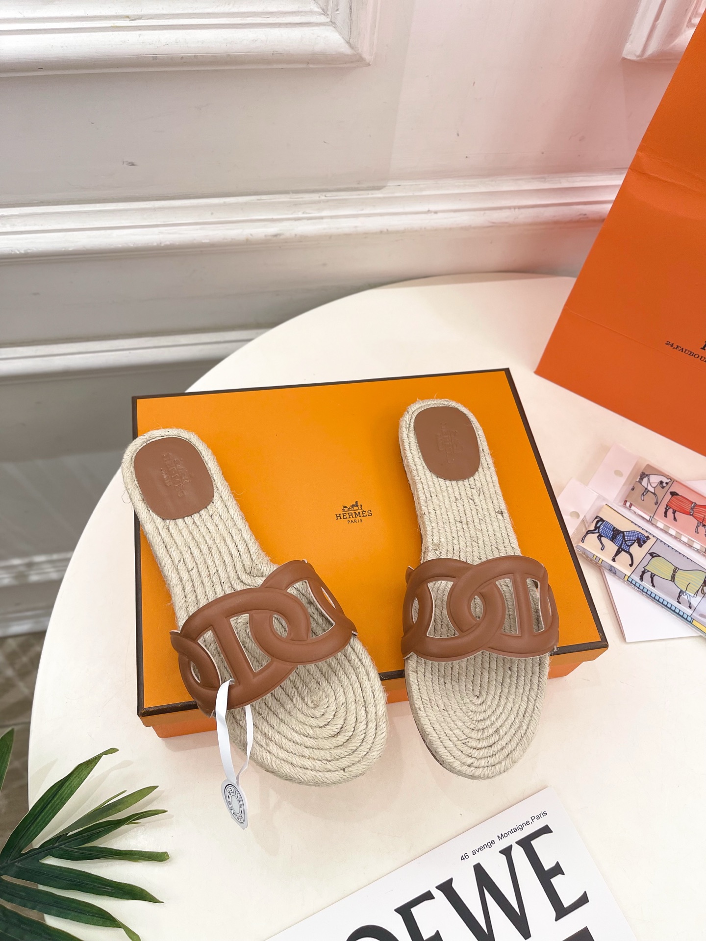 🐎𝐇𝐄𝐑𝐌𝐄* 爱玛仕 25𝐬𝐬 

🌈2025春夏新品 顶级版本‼️Famosa麻绳编织草编拖鞋系列〰