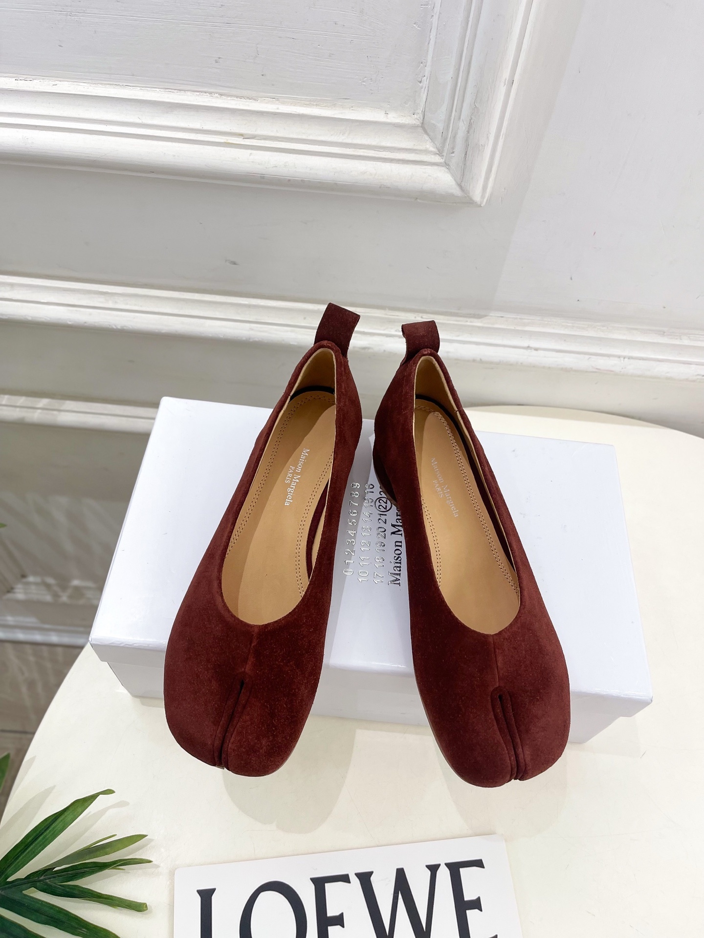 Maison Margiela· MM6马吉拉 2025 春夏新款 Tabi分趾牛猄芭蕾鞋———————