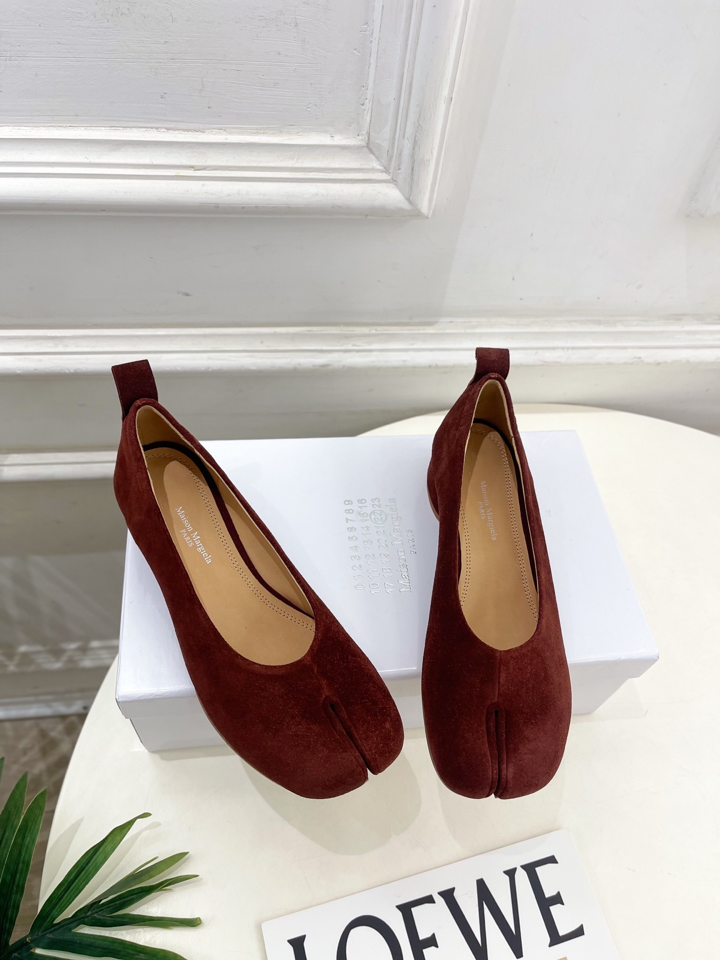 Maison Margiela· MM6马吉拉 2025 春夏新款 Tabi分趾牛猄芭蕾鞋———————