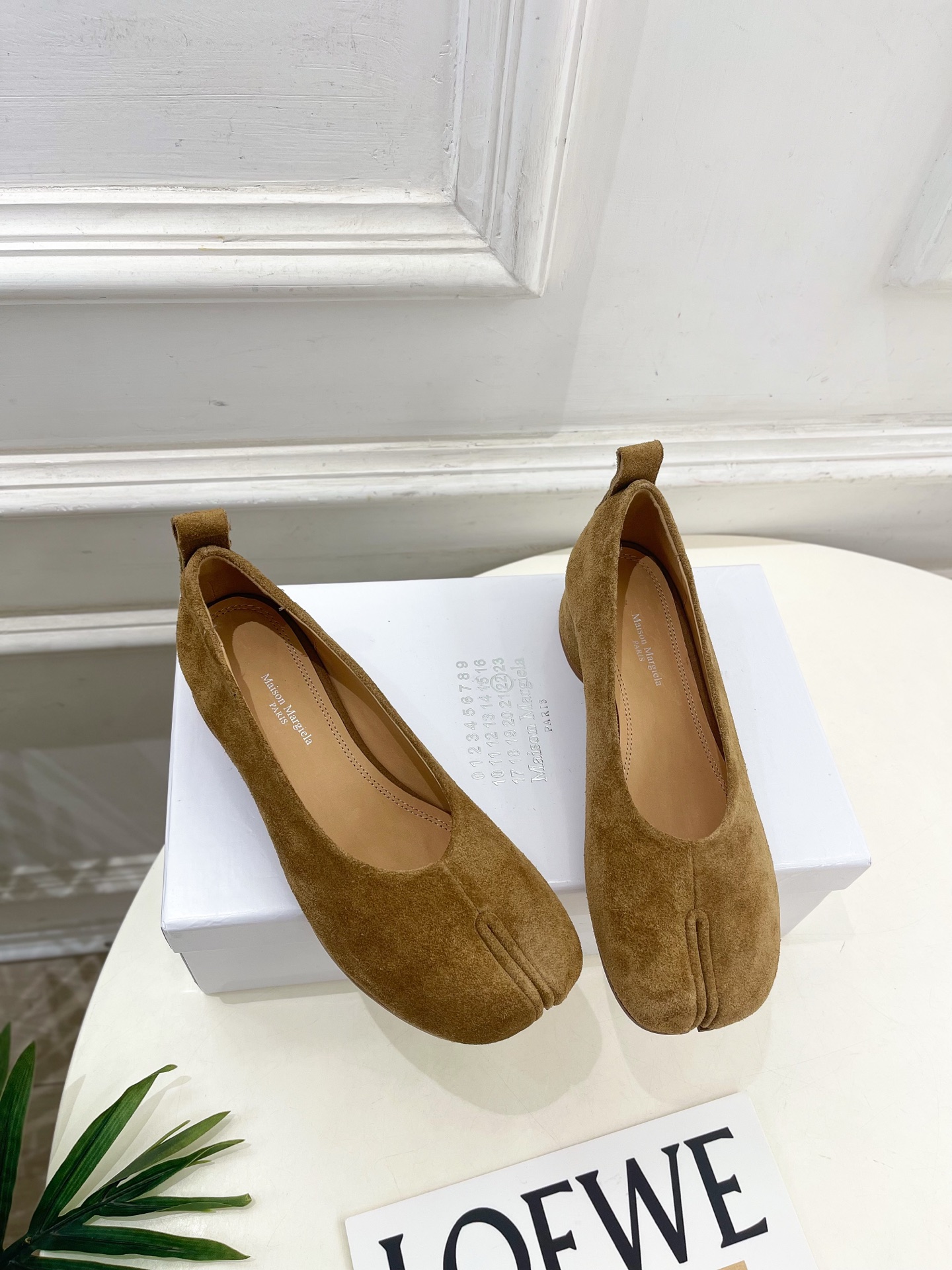 Maison Margiela· MM6马吉拉 2025 春夏新款 Tabi分趾牛猄芭蕾鞋———————