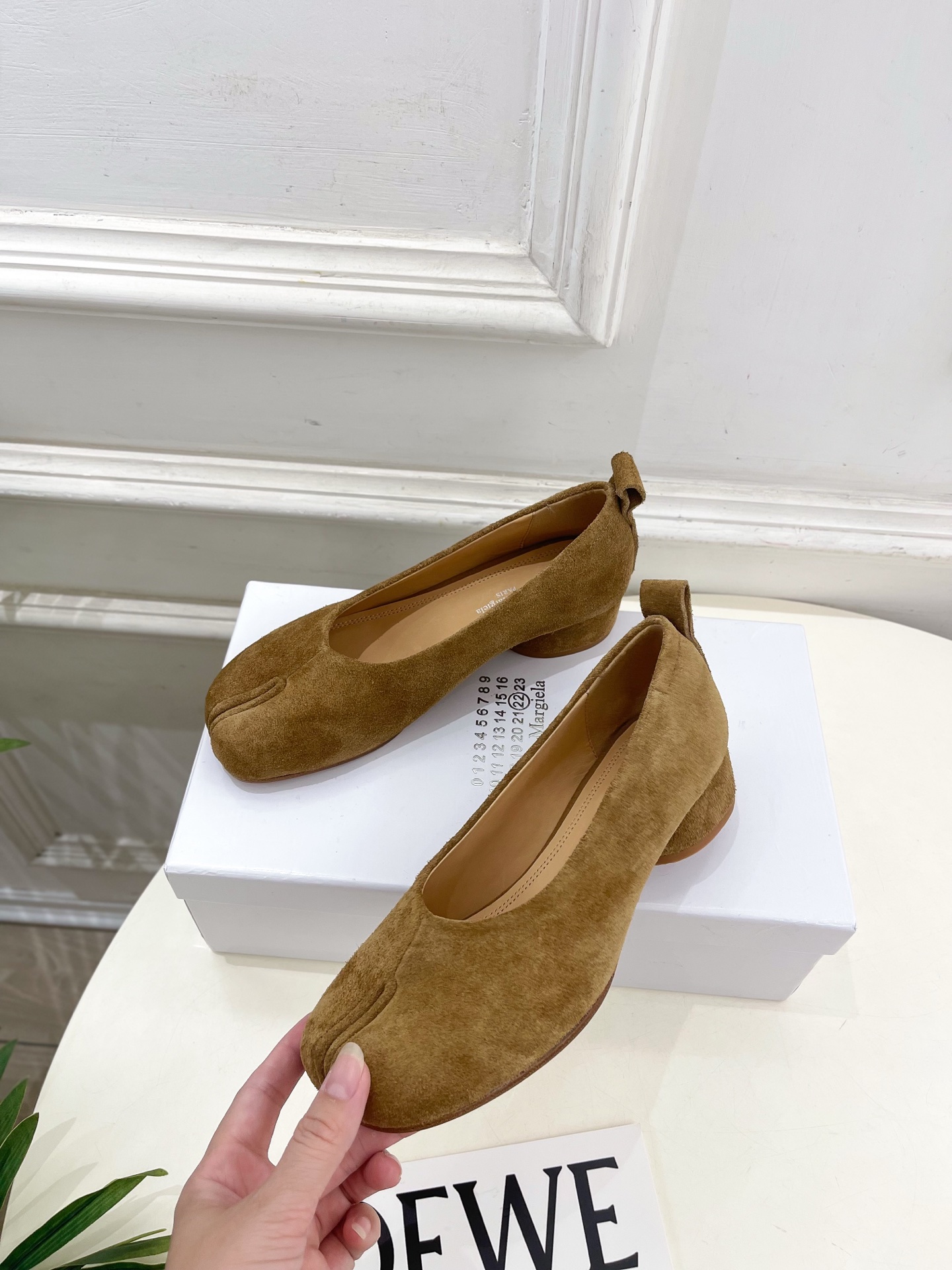 Maison Margiela· MM6马吉拉 2025 春夏新款 Tabi分趾牛猄芭蕾鞋———————