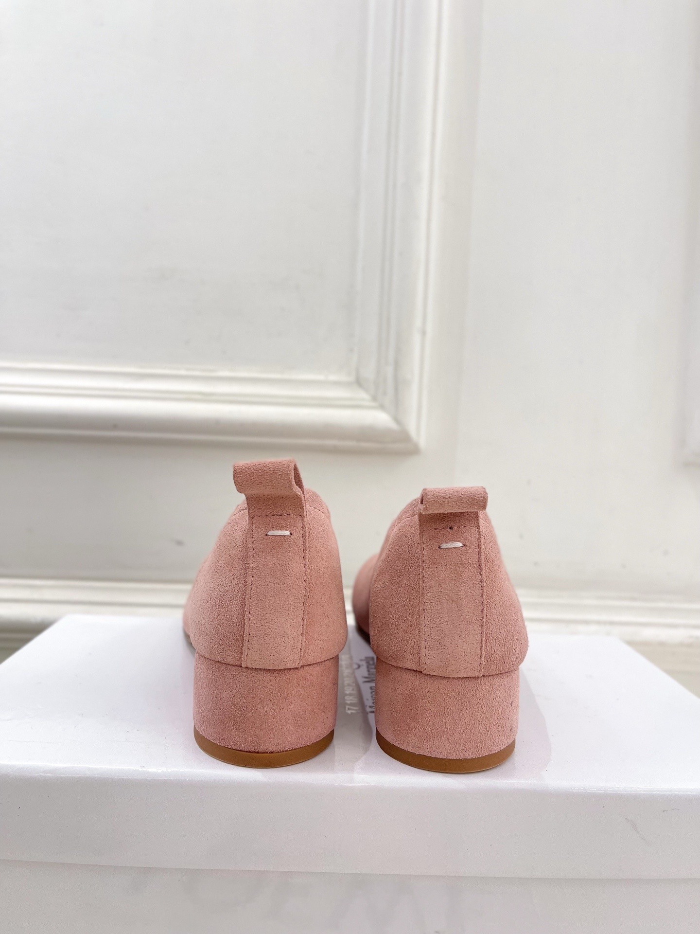 Maison Margiela· MM6马吉拉 2025 春夏新款 Tabi分趾牛猄芭蕾鞋———————