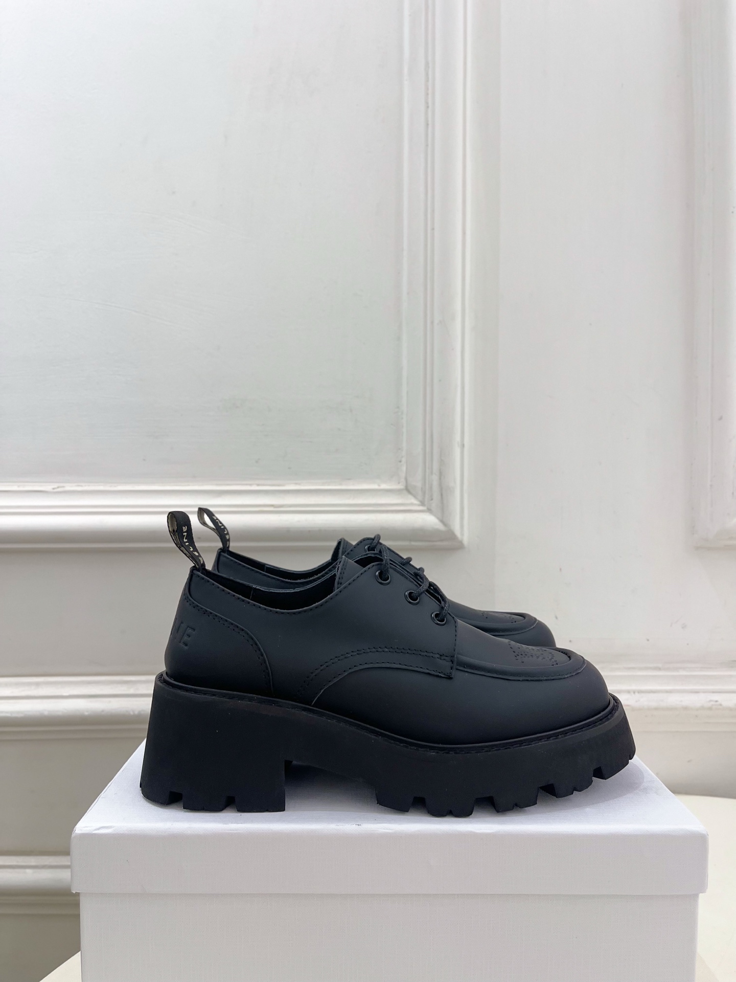 CELINE | 赛琳 25𝐬𝐬 💛2025秋冬新品 凯旋门TRIOMPHE厚底复古德比鞋上新！🔜BS 