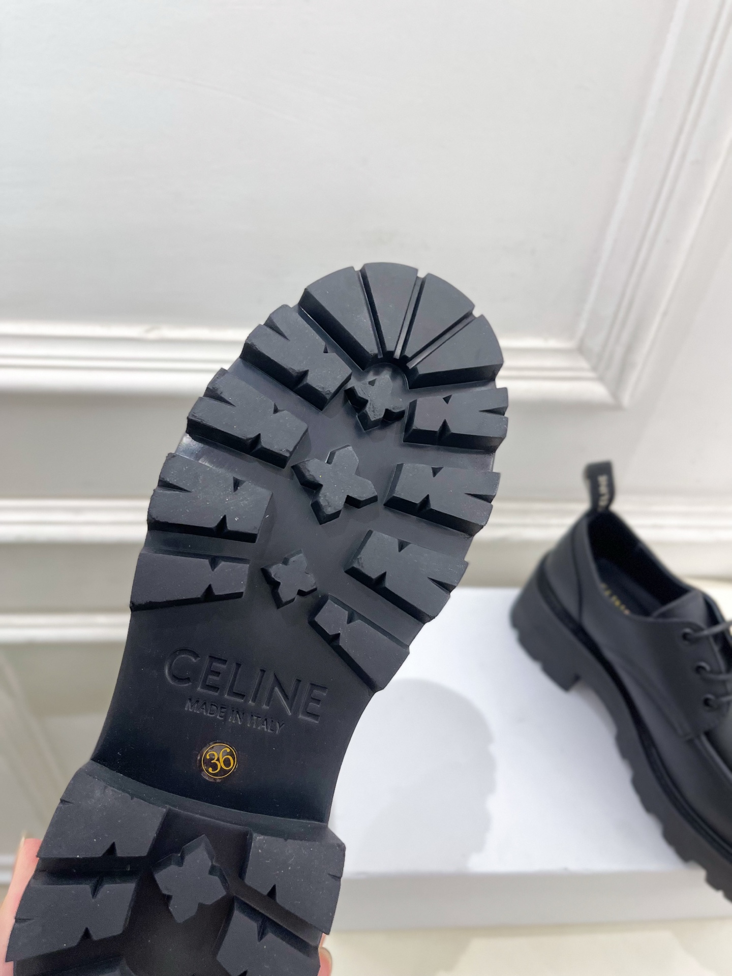 CELINE | 赛琳 25𝐬𝐬 💛2025秋冬新品 凯旋门TRIOMPHE厚底复古德比鞋上新！🔜BS 