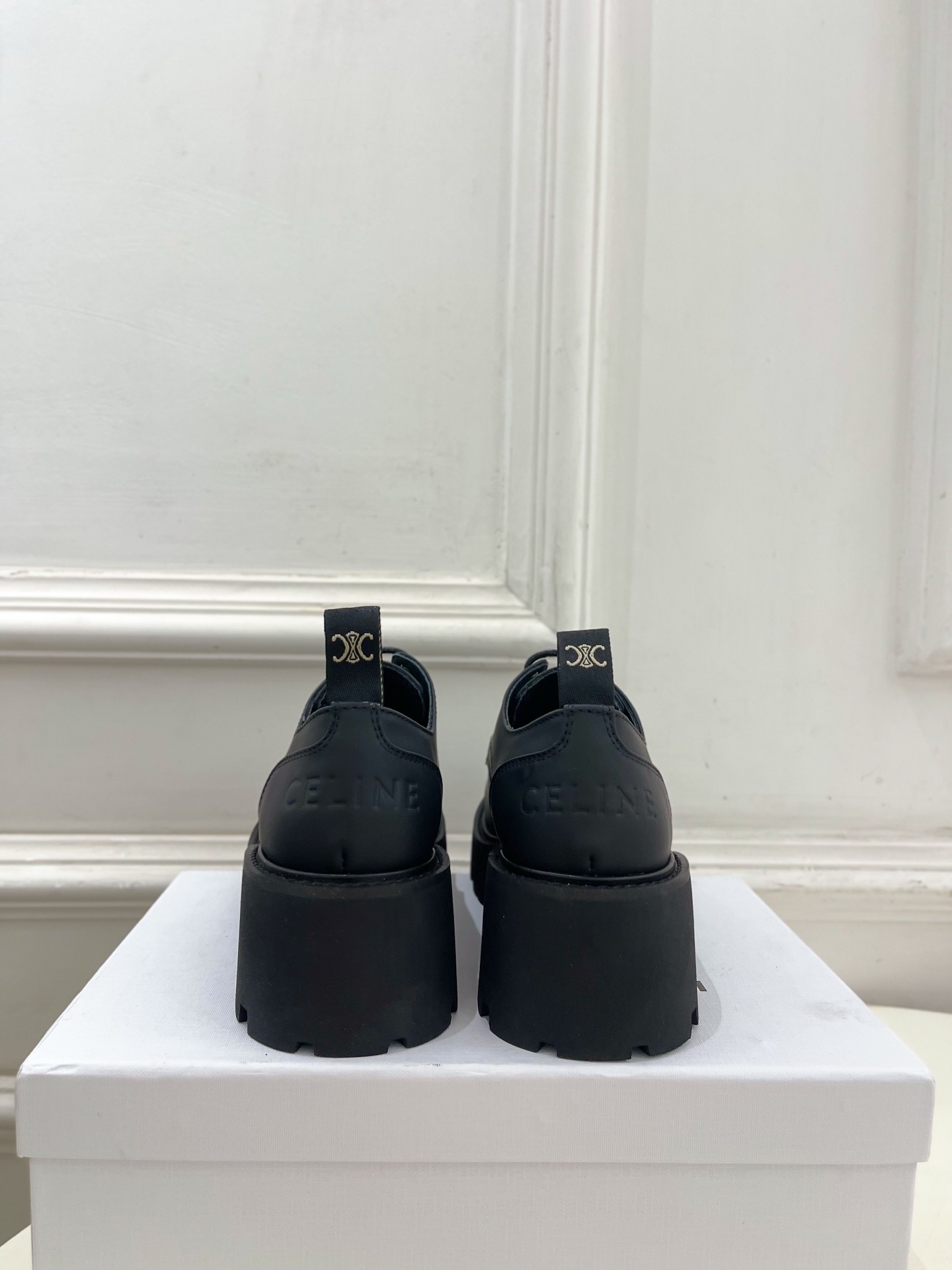 CELINE | 赛琳 25𝐬𝐬 💛2025秋冬新品 凯旋门TRIOMPHE厚底复古德比鞋上新！🔜BS 