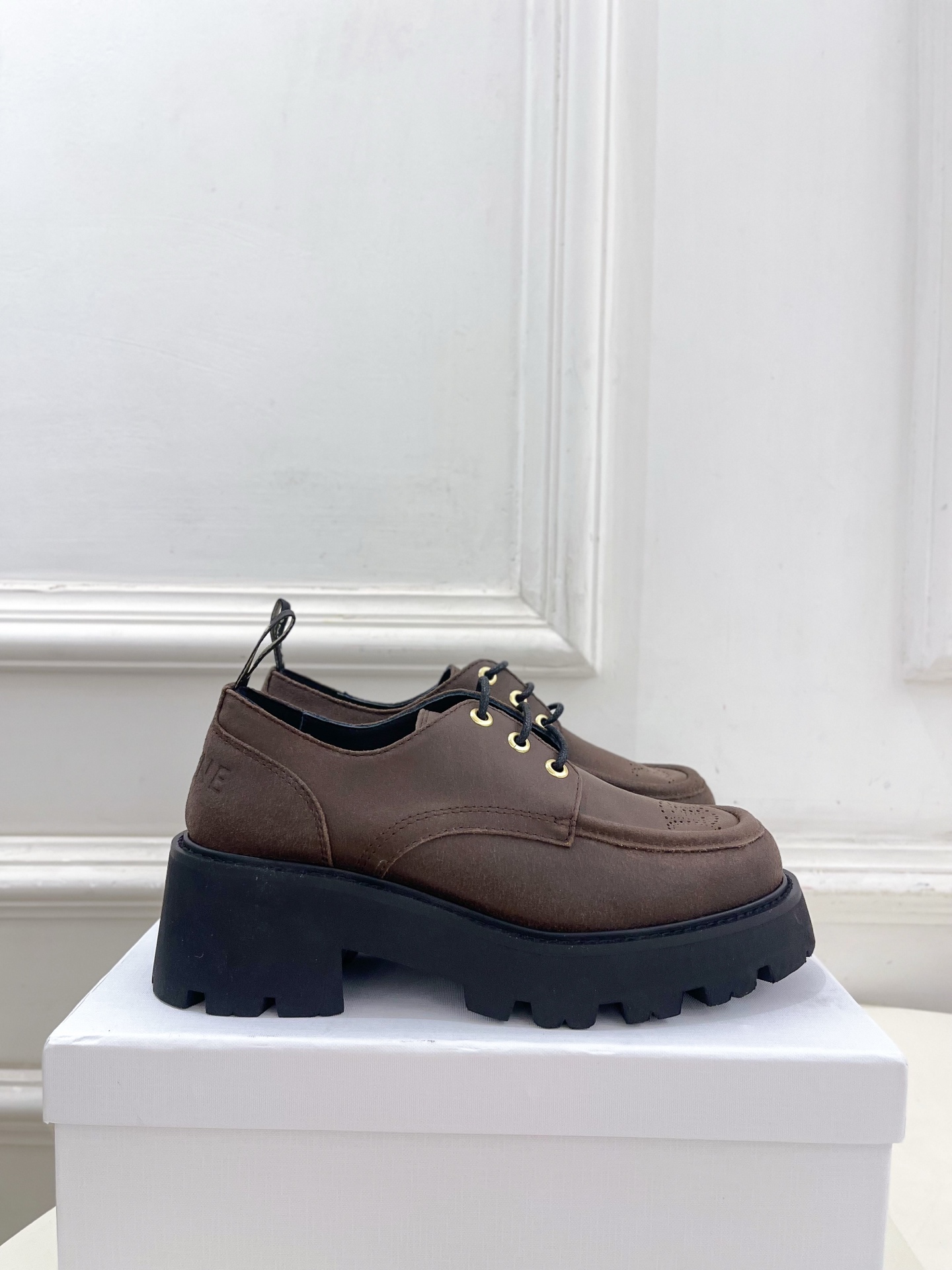 CELINE | 赛琳 25𝐬𝐬 💛2025秋冬新品 凯旋门TRIOMPHE厚底复古德比鞋上新！🔜BS 