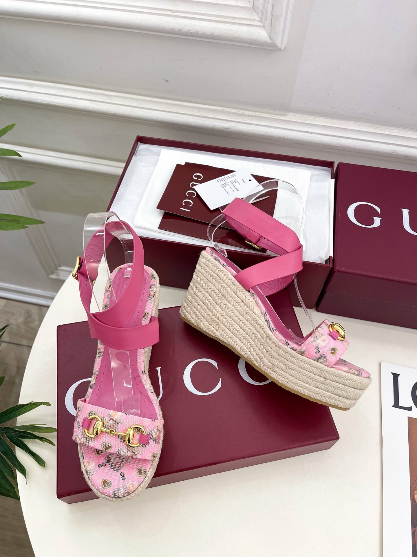 Gucci | 古驰 25𝐬𝐬 ⭐️ G家 主打系列终于面世,狠货值得期待!原有的经典 创造新设计 ✨❥