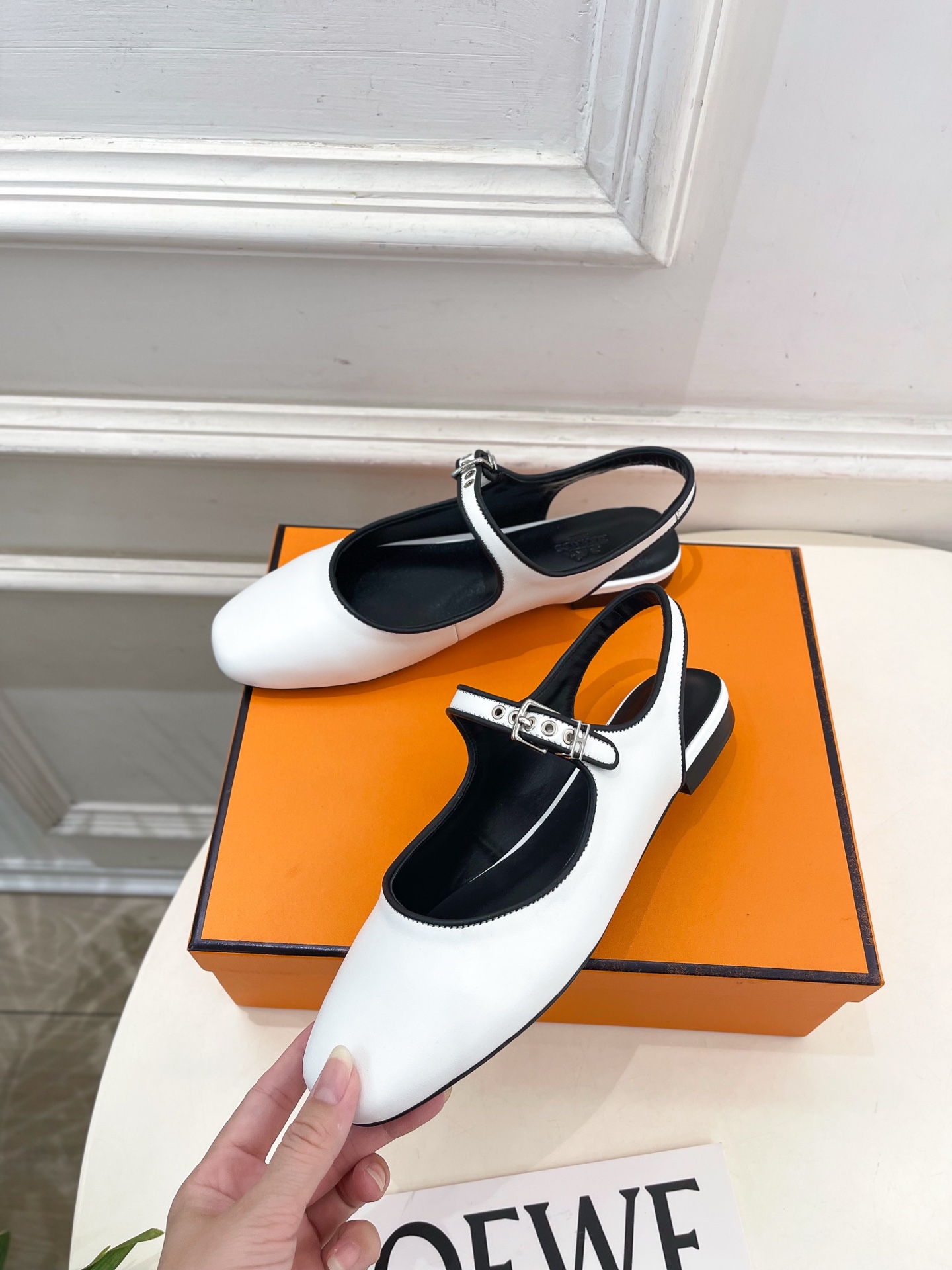 🐎𝐇𝐄𝐑𝐌𝐄* 爱玛仕 25𝐬𝐬 🌈2025春夏新品 专柜新款 Kleo露跟凉鞋 系列〰◽鞋面：原版特定