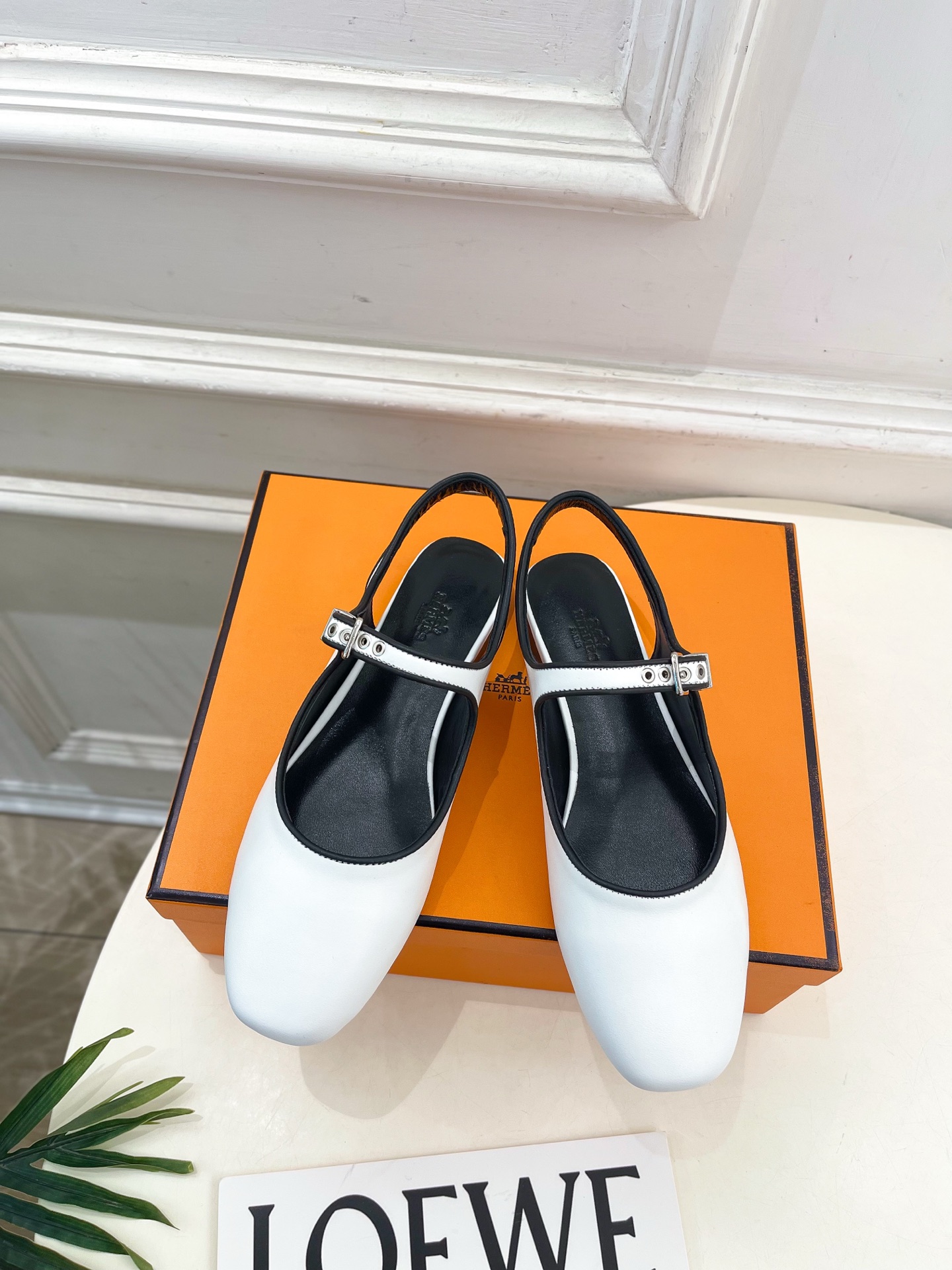 🐎𝐇𝐄𝐑𝐌𝐄* 爱玛仕 25𝐬𝐬 🌈2025春夏新品 专柜新款 Kleo露跟凉鞋 系列〰◽鞋面：原版特定