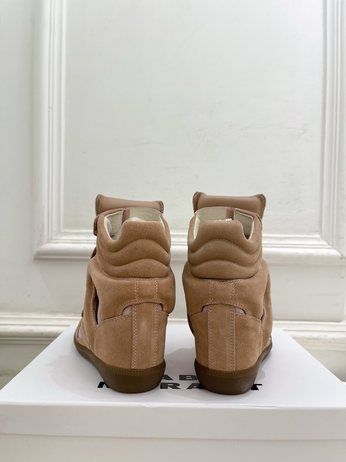 ISABEL MARANT | 伊莎贝尔 25𝐬𝐬2025秋冬新品 经典复古拼色内增高运动鞋——————
